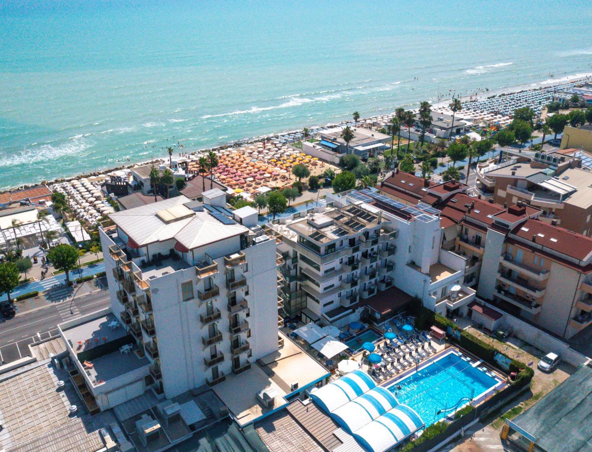 Triple Room Pool View,1651181220:JPEG