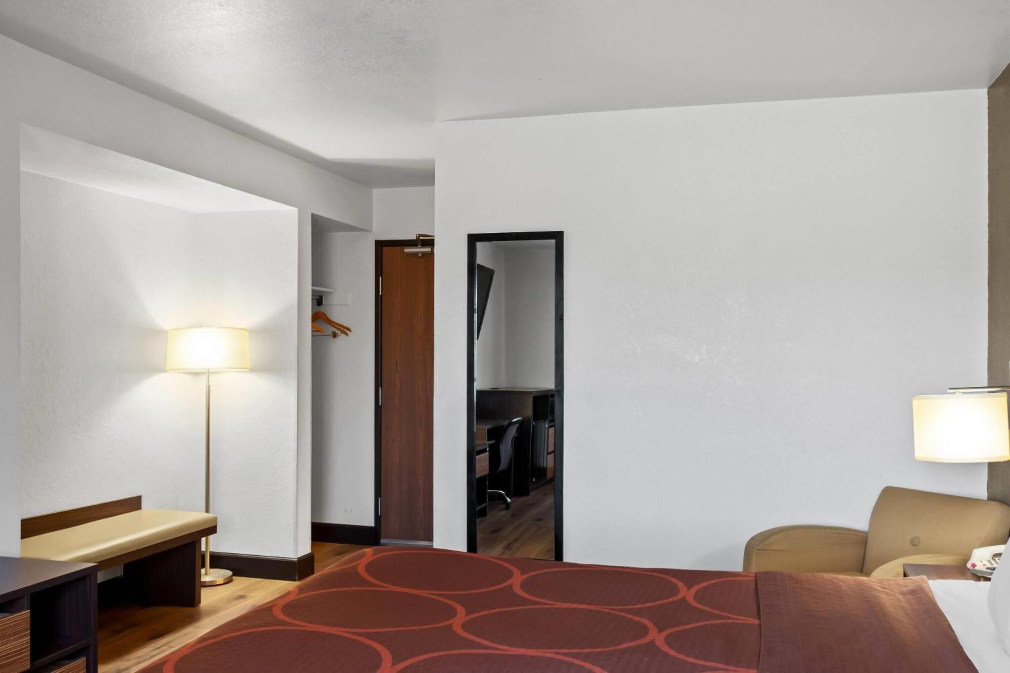 Queen Studio Suite Three Queen Beds Non-Smoking