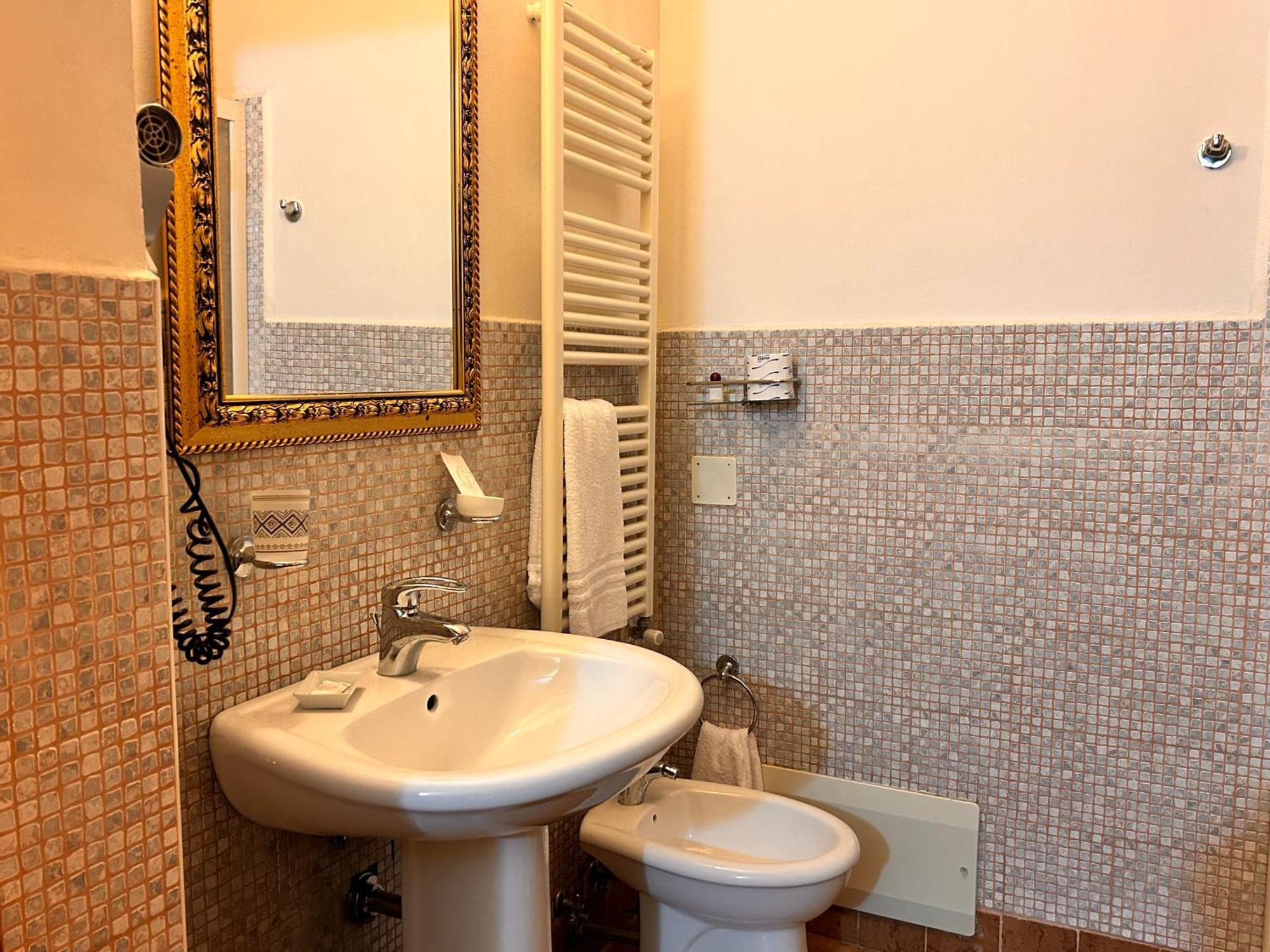 Camera Singola con Bagno