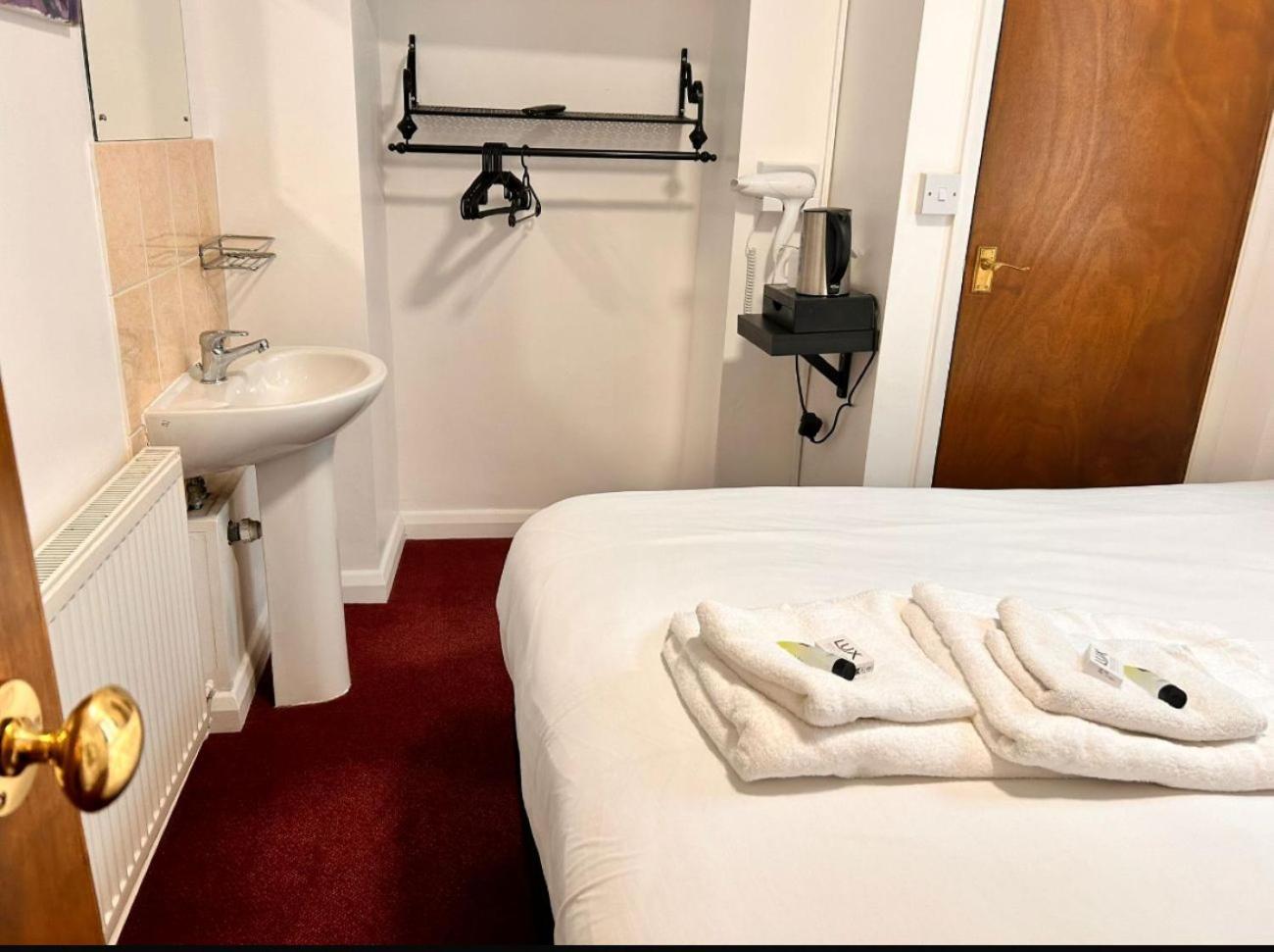 Double Room Private External Bathroom,1674214304:JPEG