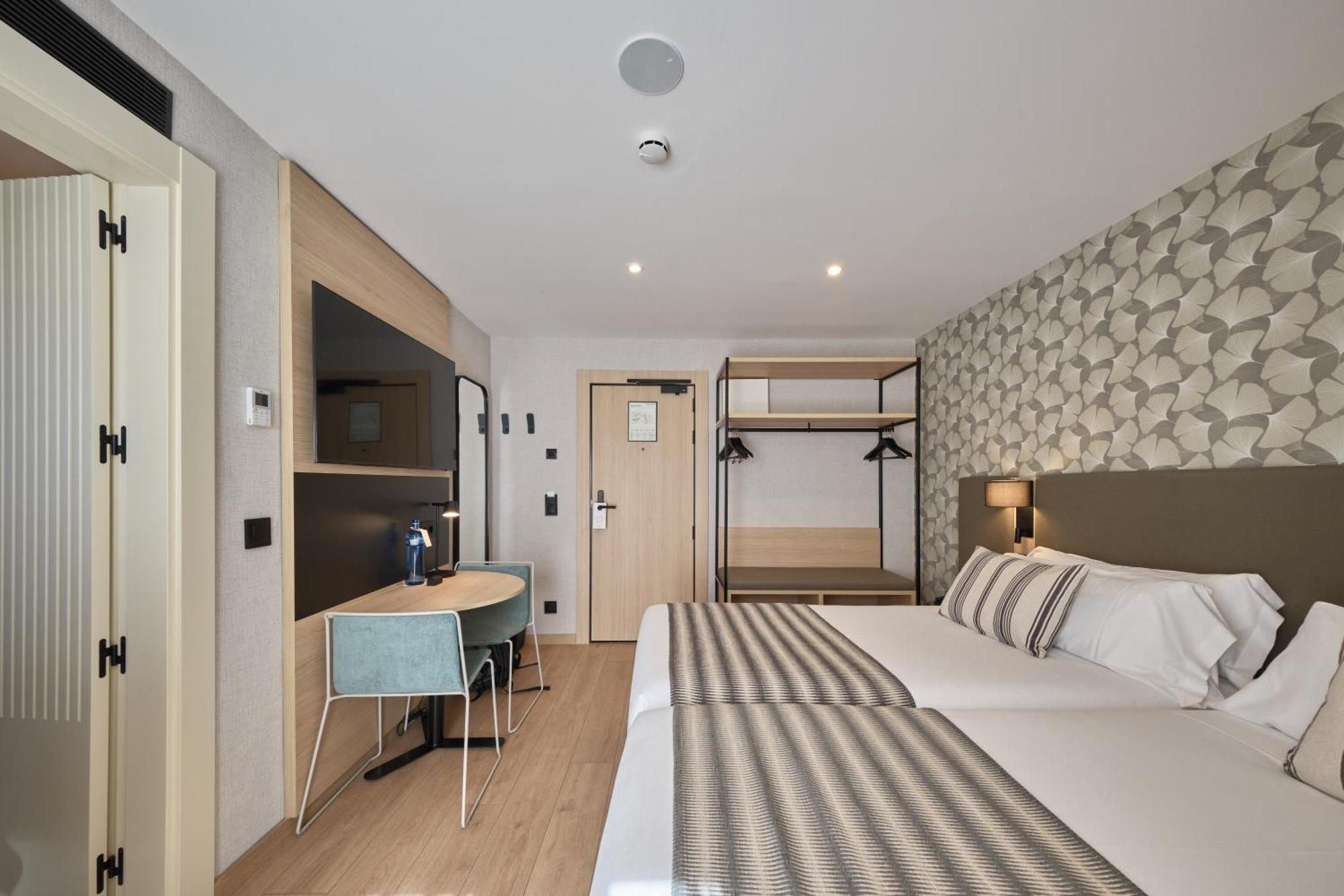 Premium Deluxe Terrace Room