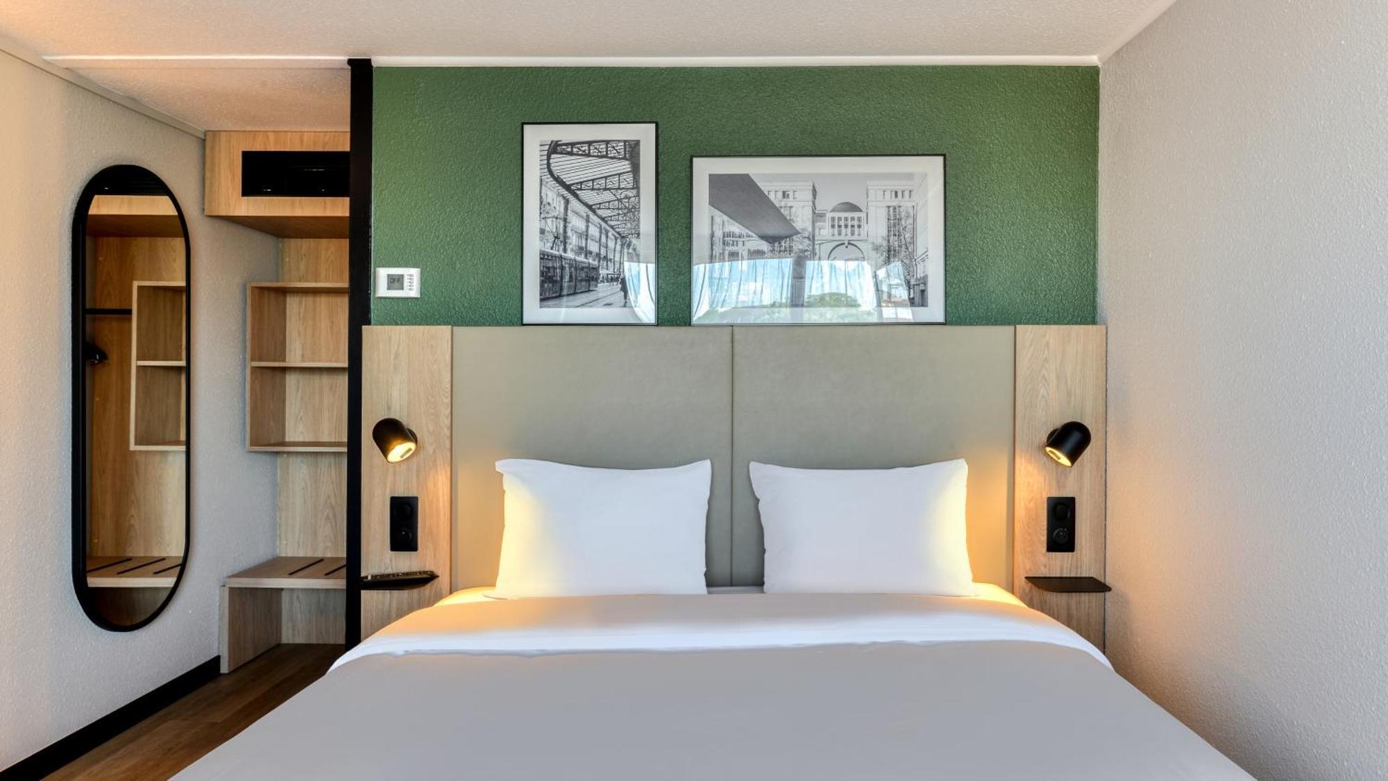 Standard Room 1 Queen Bed,1636737321:JPEG
