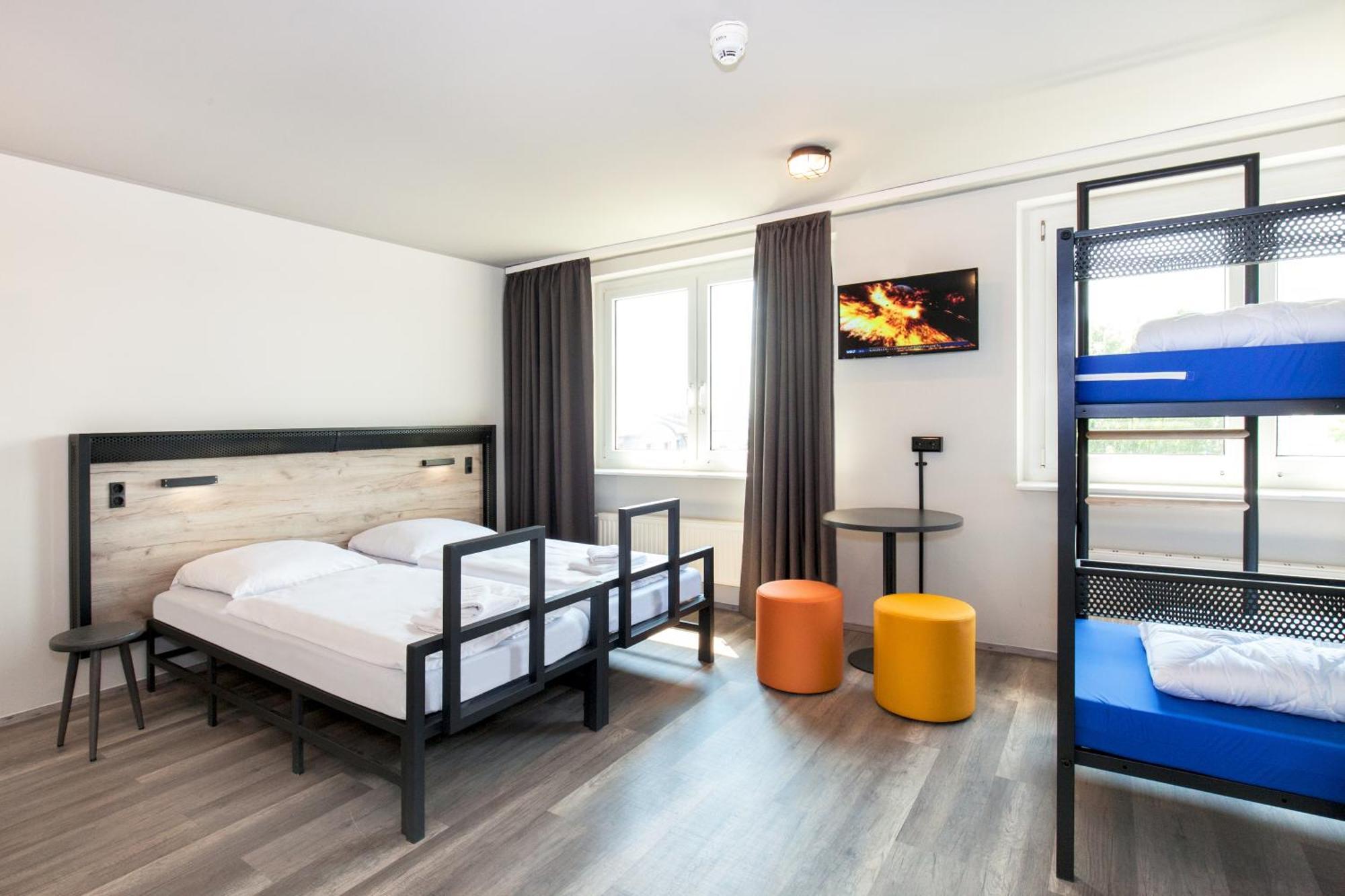 Quadruple Room,718986313:JPEG