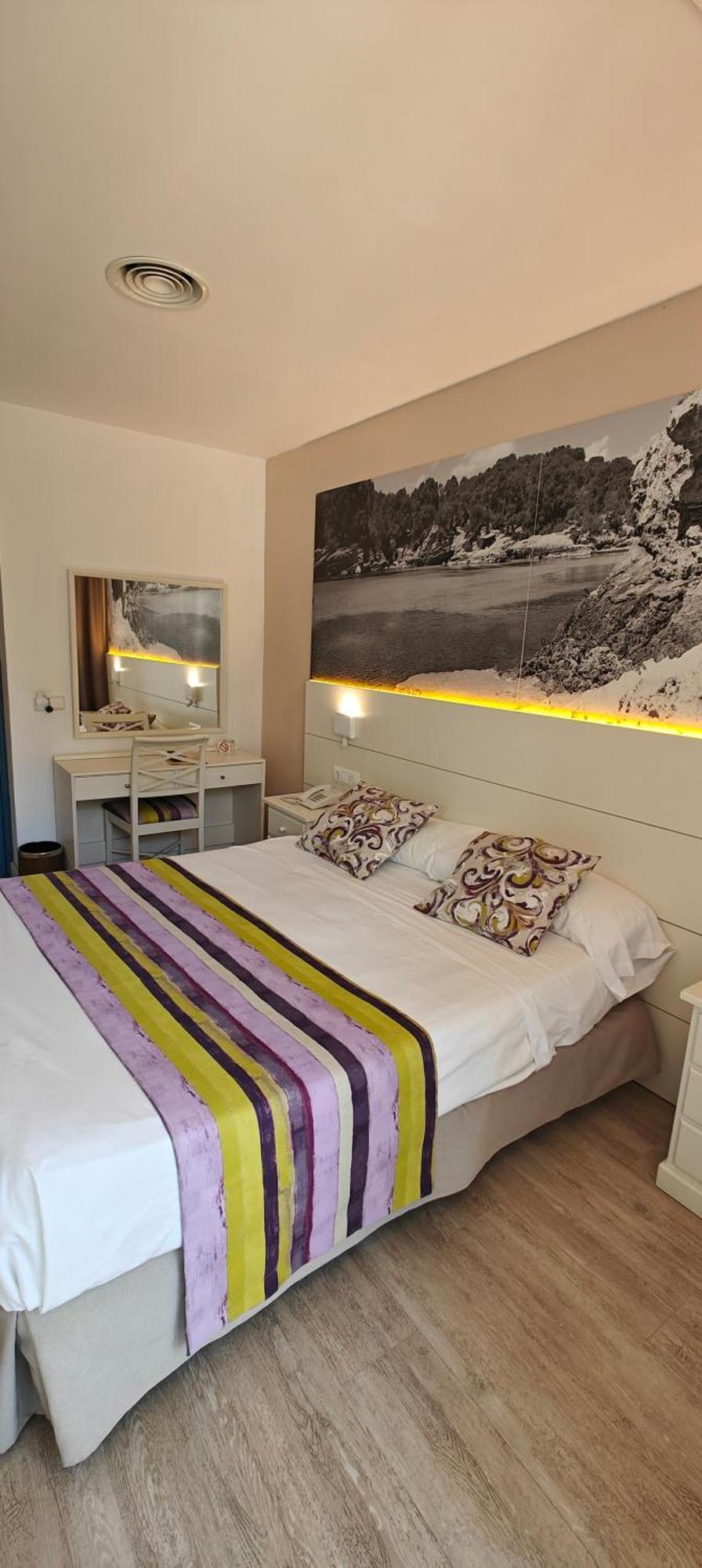 Economy Double Room,1679570201:JPEG