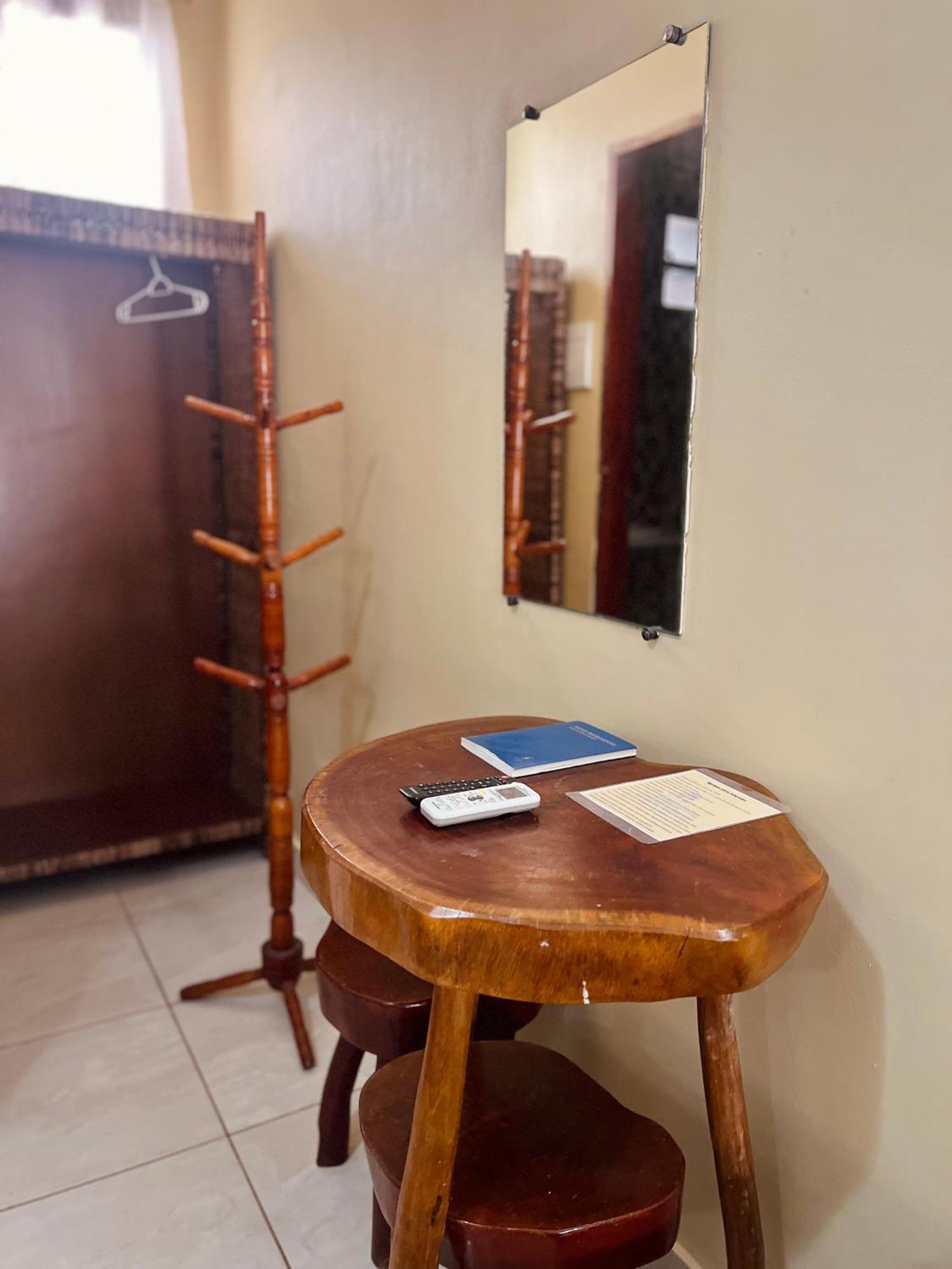 Family Room,1688820556:JPEG