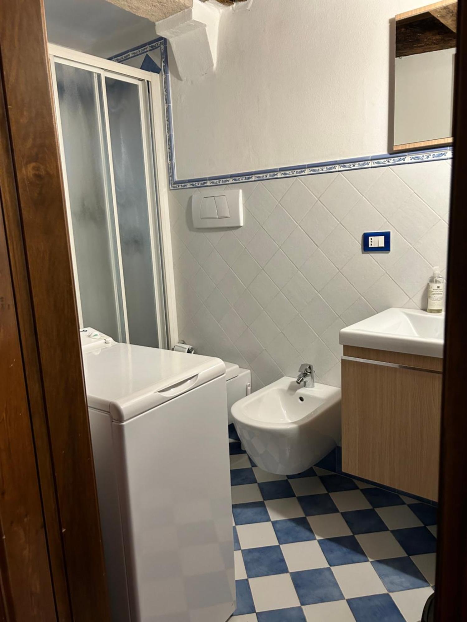 One-Bedroom Apartment - Annex