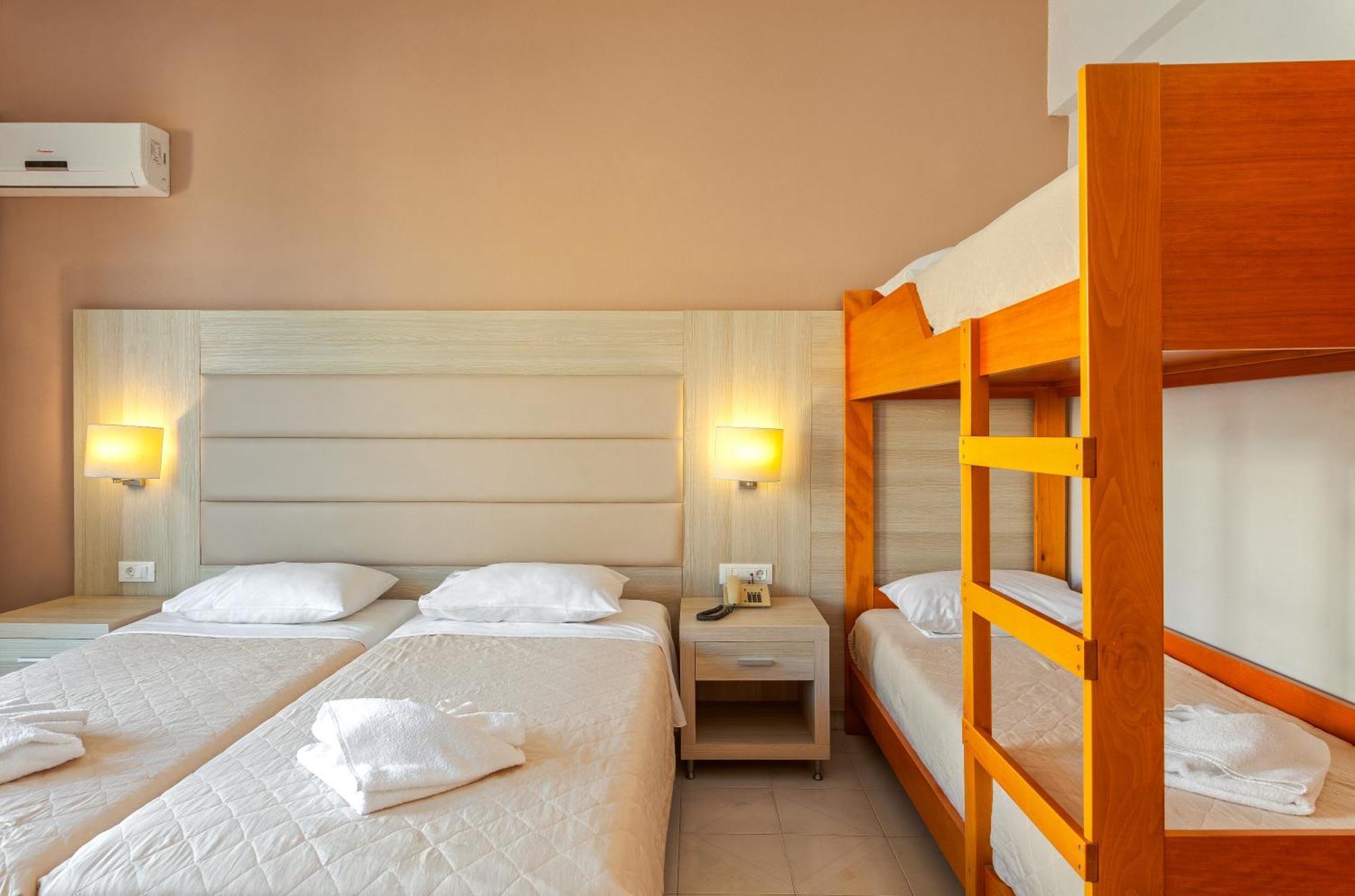 Triple Room Balcony