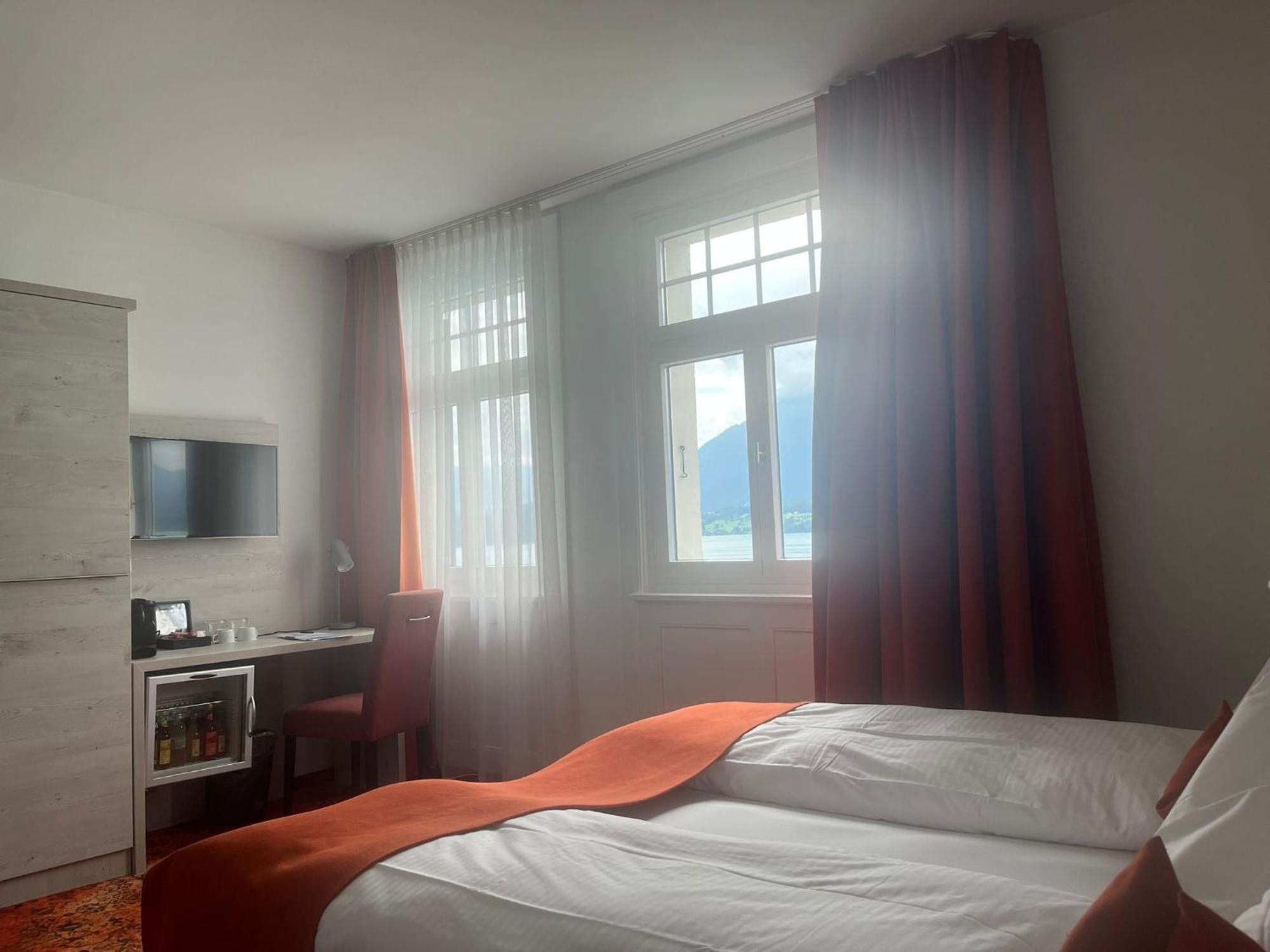 Doppelzimmer mit Seeblick