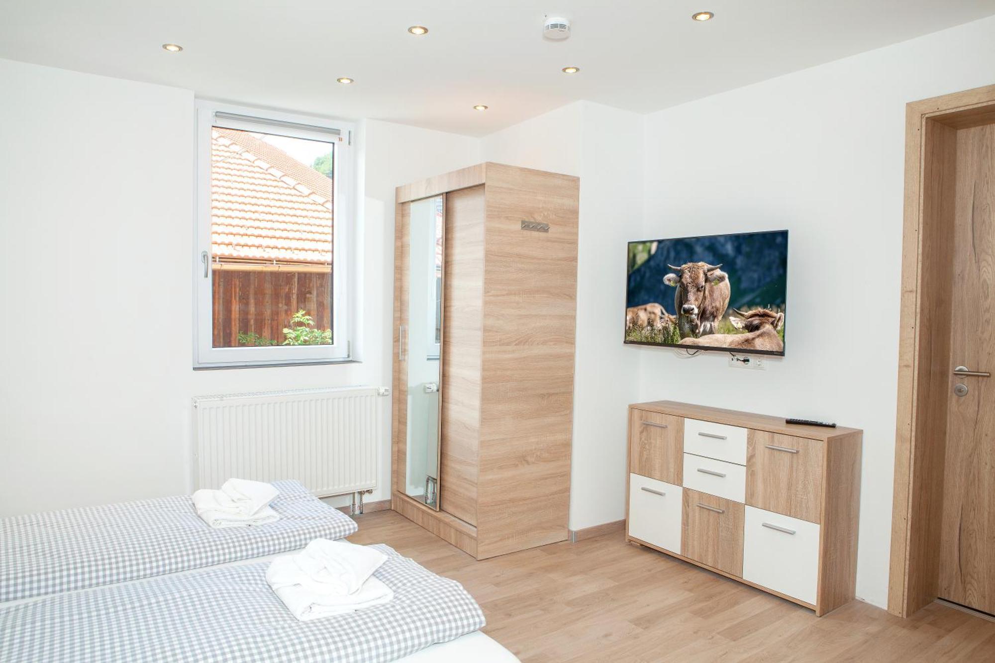 Deluxe Family Room