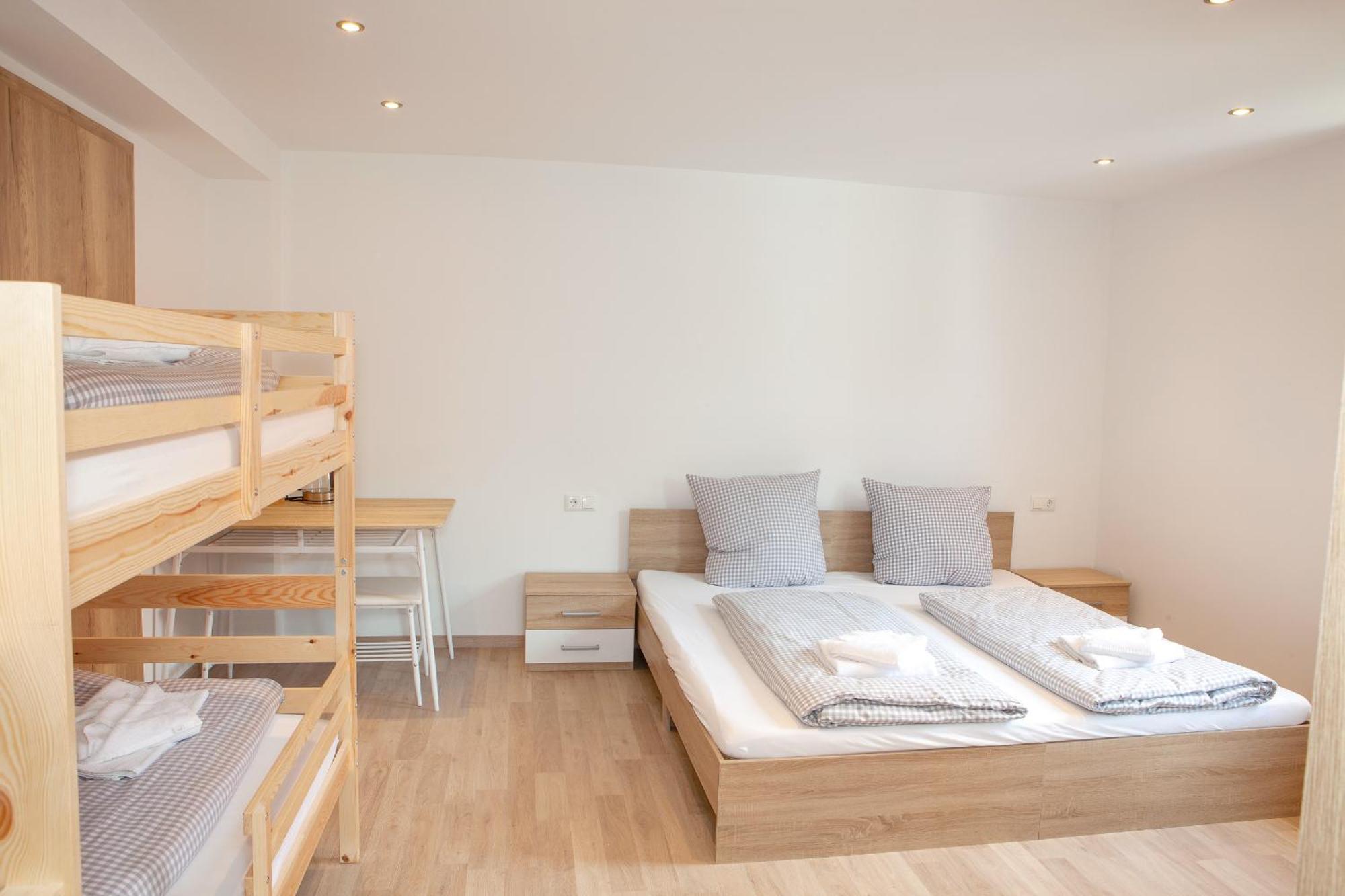 Deluxe Family Room