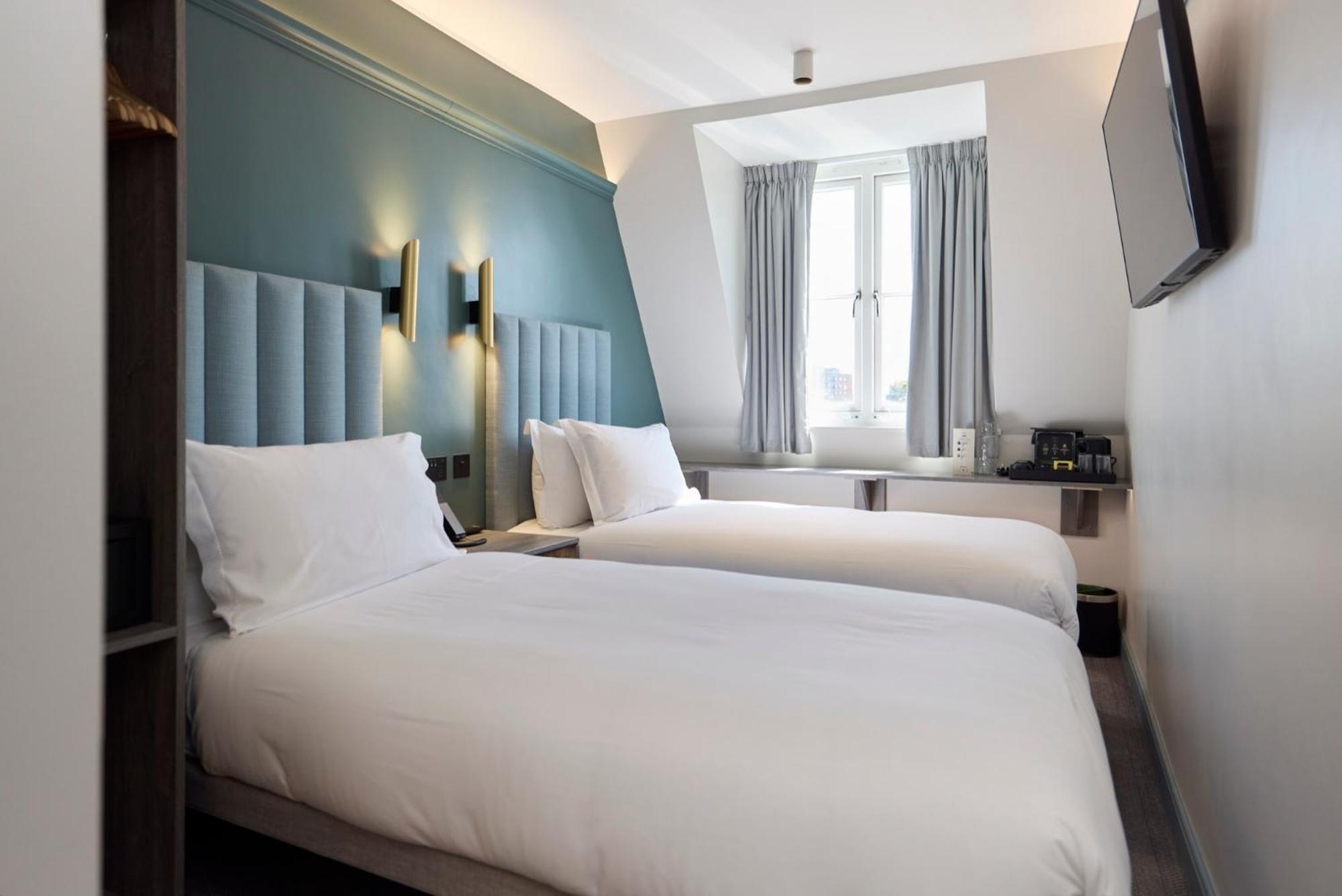 Twin Room,1697777025:JPEG