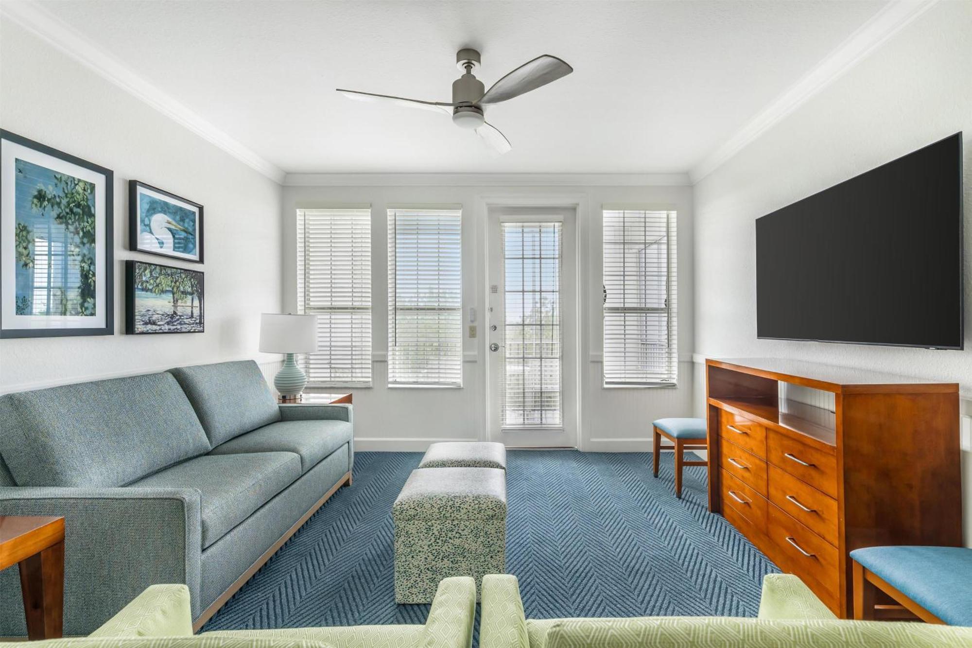 One-Bedroom King Suite Sofa Bed