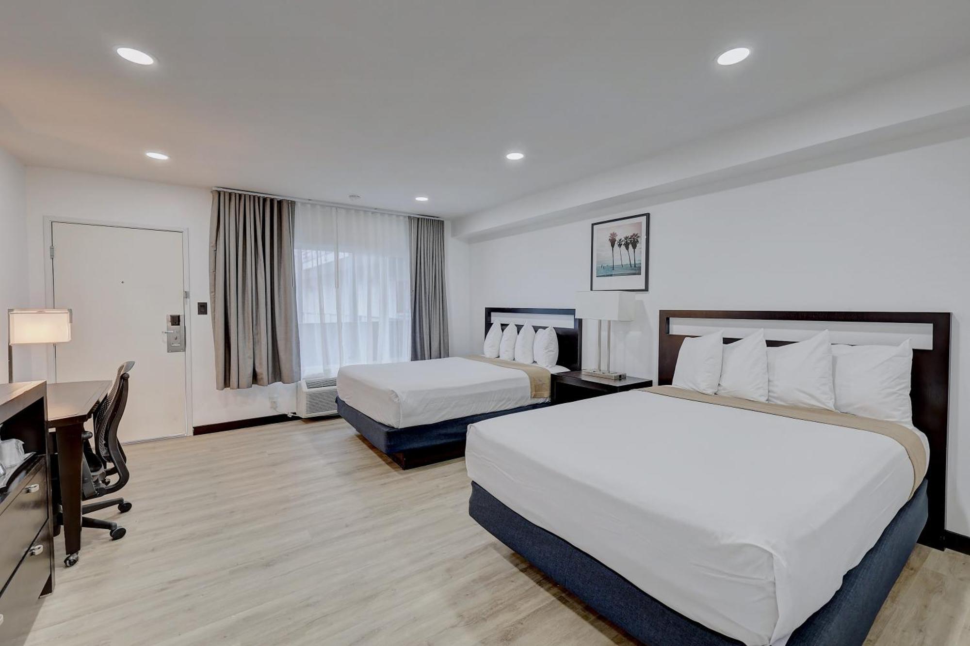 Queen Room Two Queen Beds Mobility Access or Non-Smoking