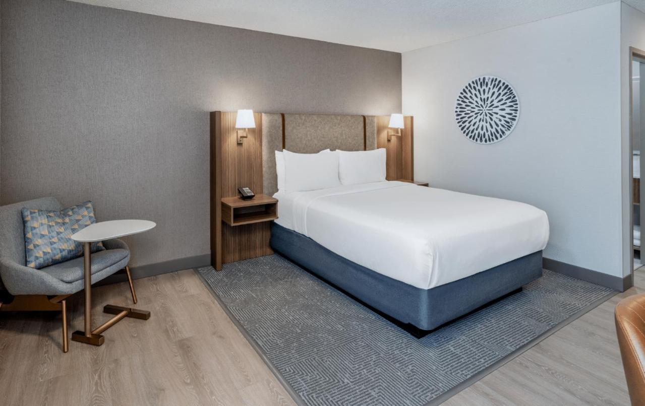 Standard Room,1697898977:JPEG
