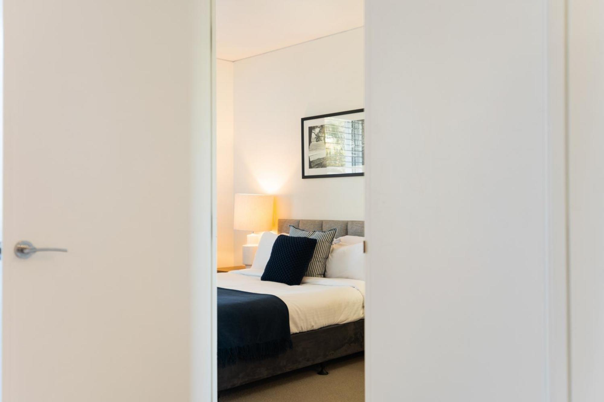 Apartment with Balcony - No Parking