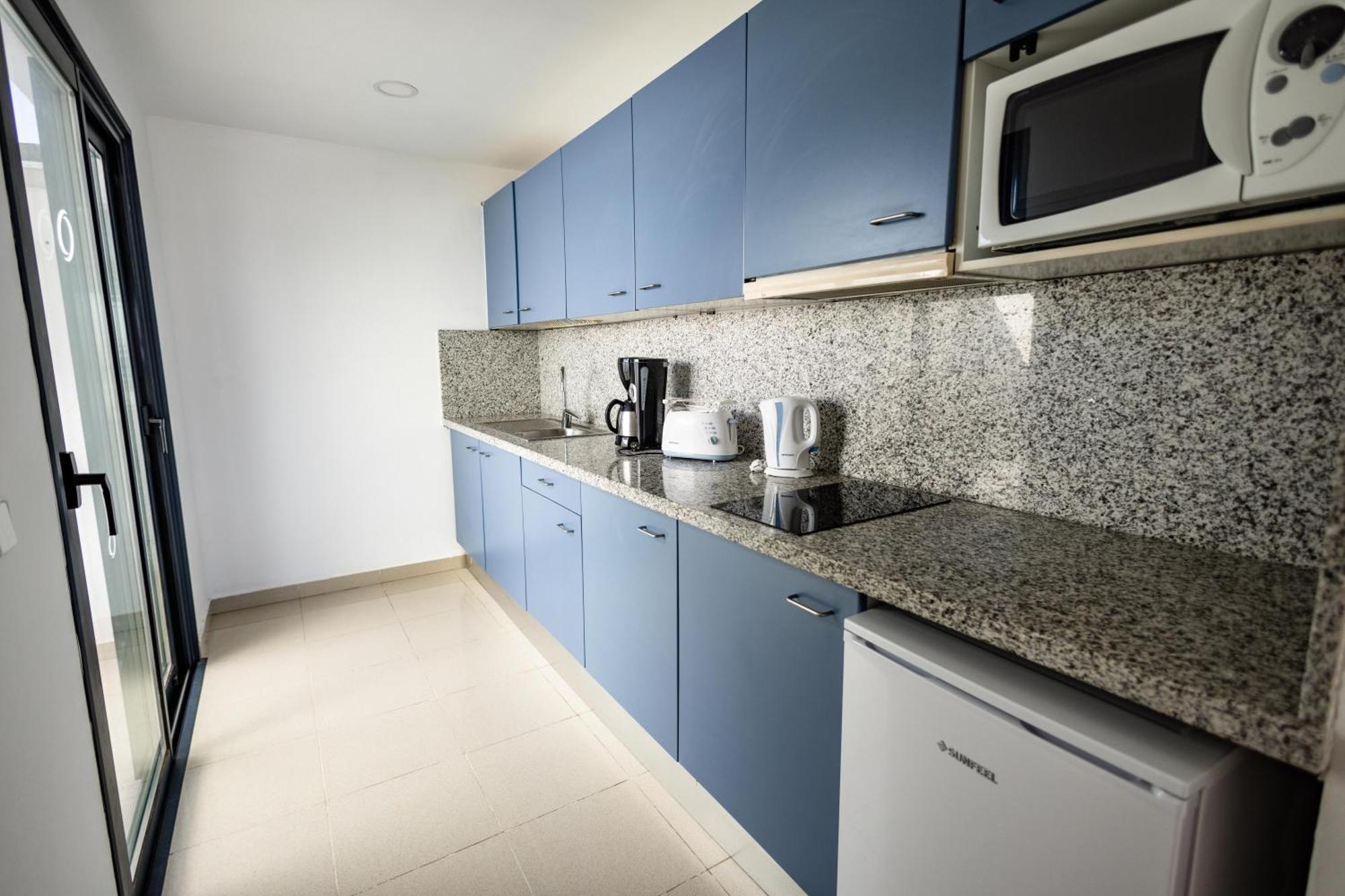 Classic One Bedroom Apartment,1698540212:JPEG