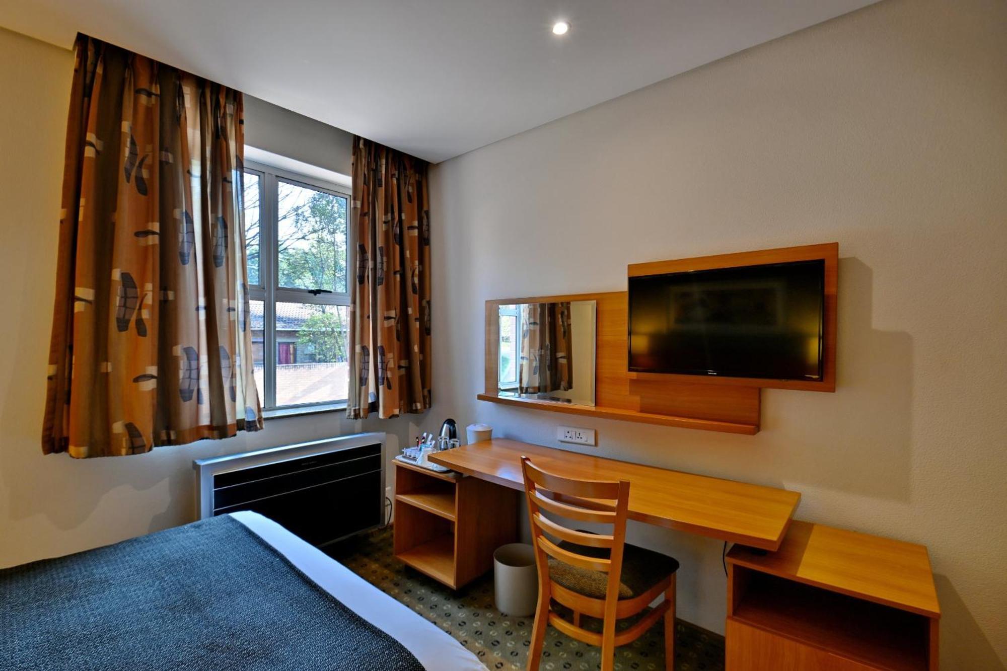 Double Room - Non-Smoking