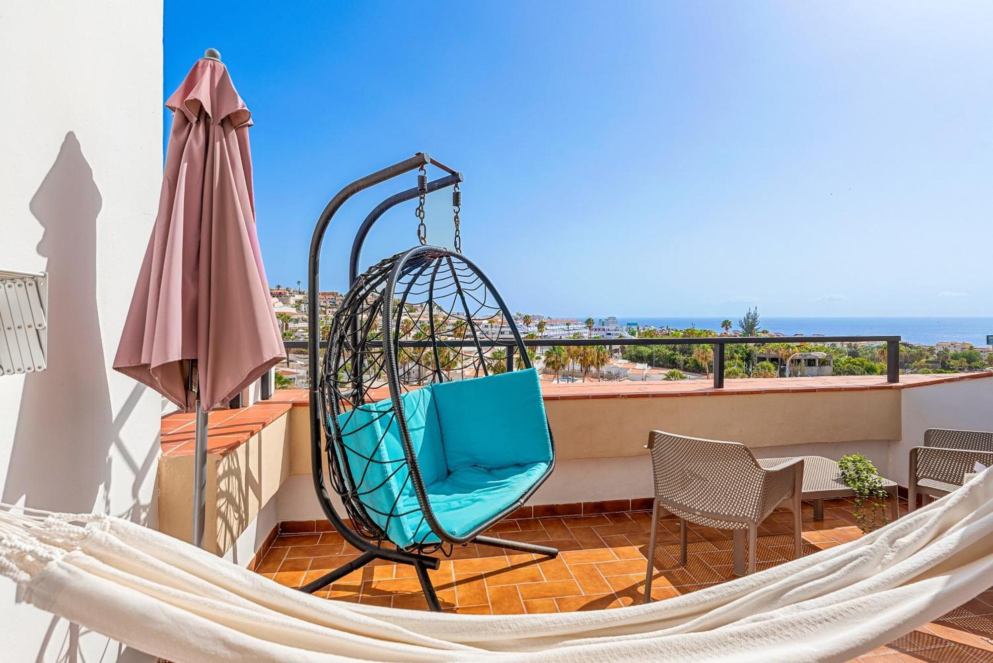 Deluxe Ferienwohnung mit 2 Schlafzimmern und Balkon