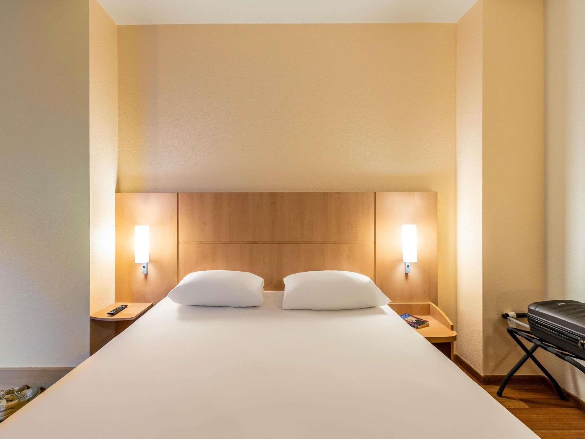 Standard Double Room Mobility Accessible,1704920865:JPEG