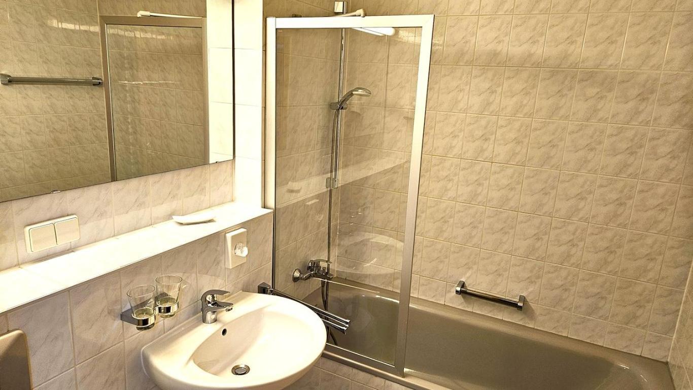 Family Room Bath