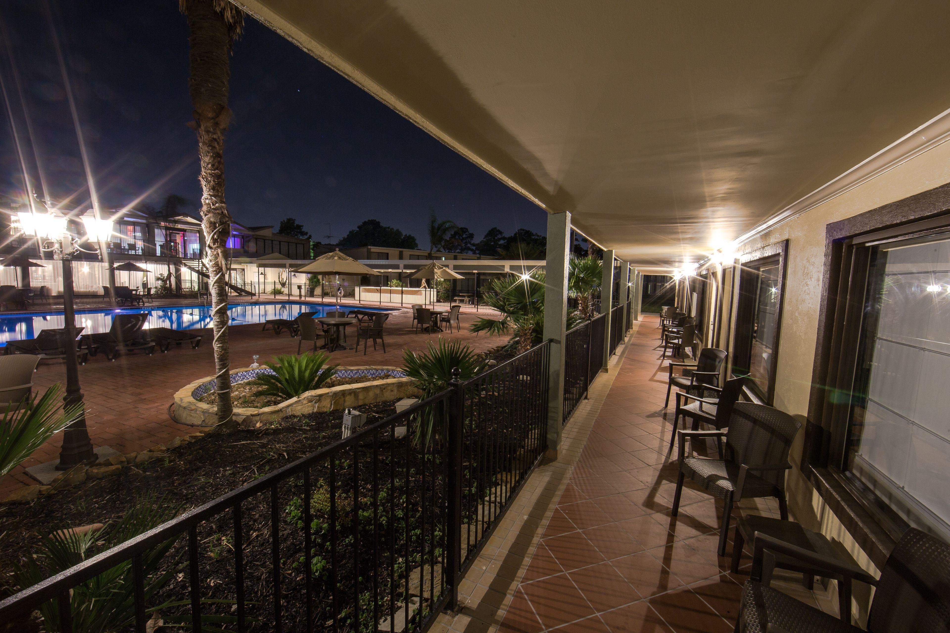 Deluxe Studio King Suite Pool View-Hot Tub