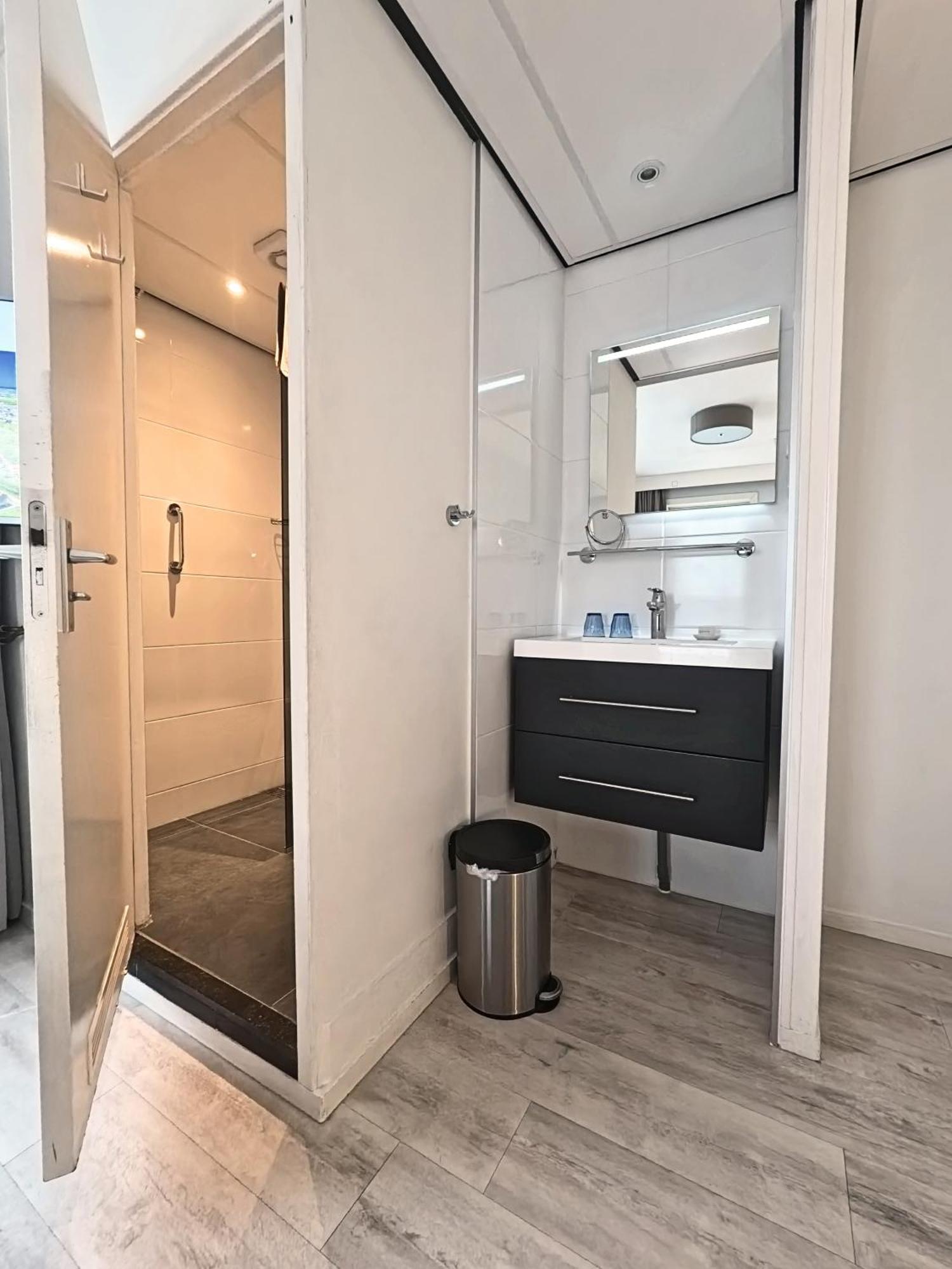 Small Double Room (dog allowed ONLY on request)