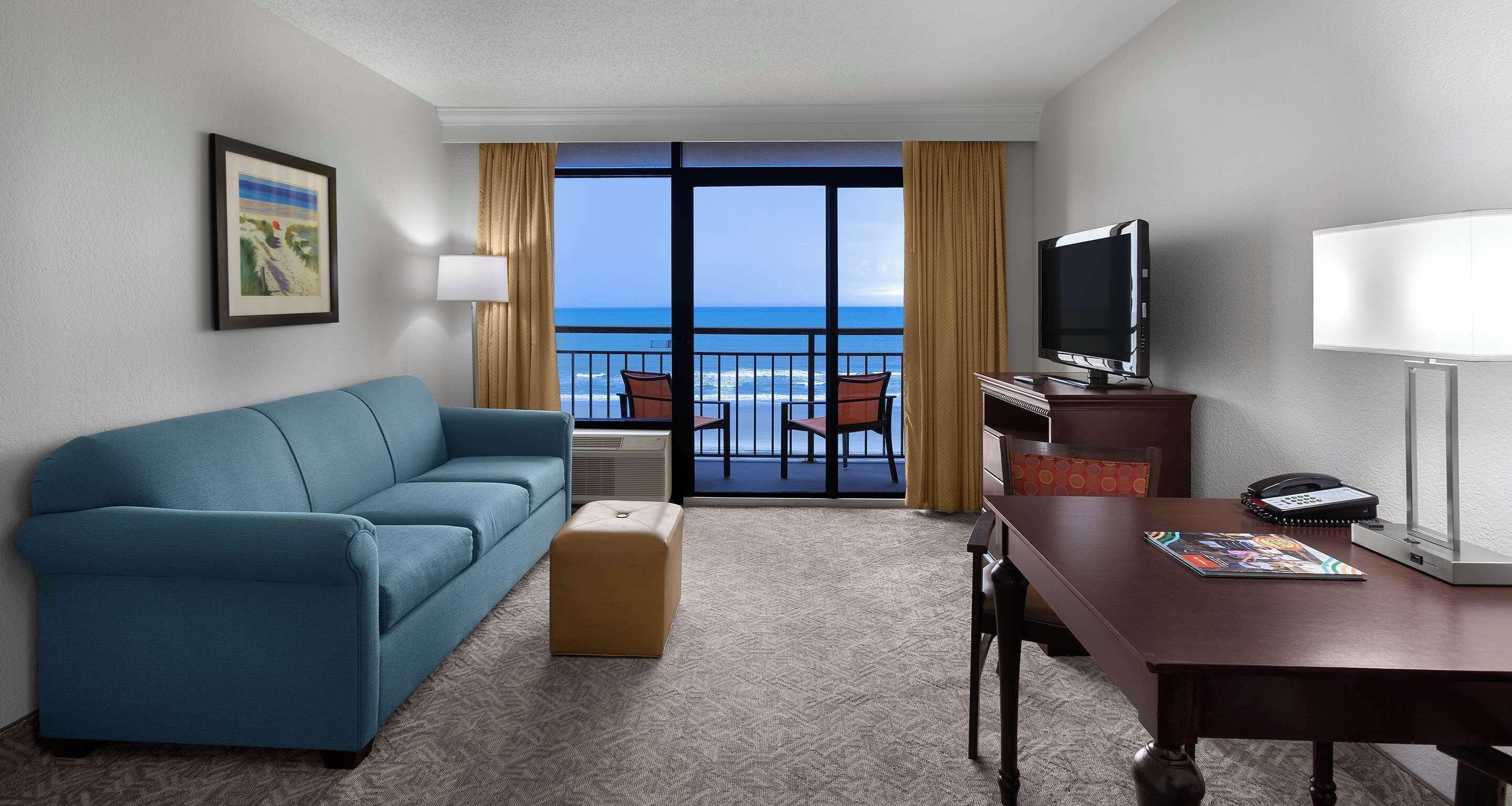 Oceanfront Suite with Kitchenette, Two Queen Beds and Sofa Bed - Non-Smoking,1600575100:JPEG