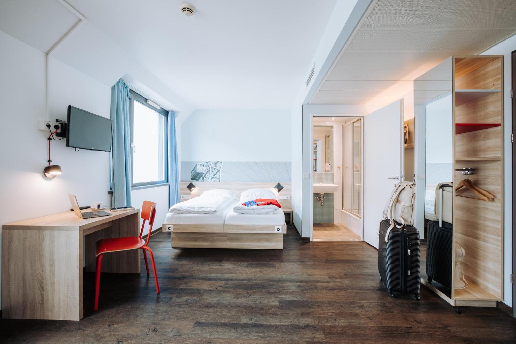 Double Room,1717052299:JPEG