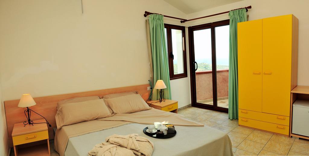 Double or Twin Room,172752228:JPEG