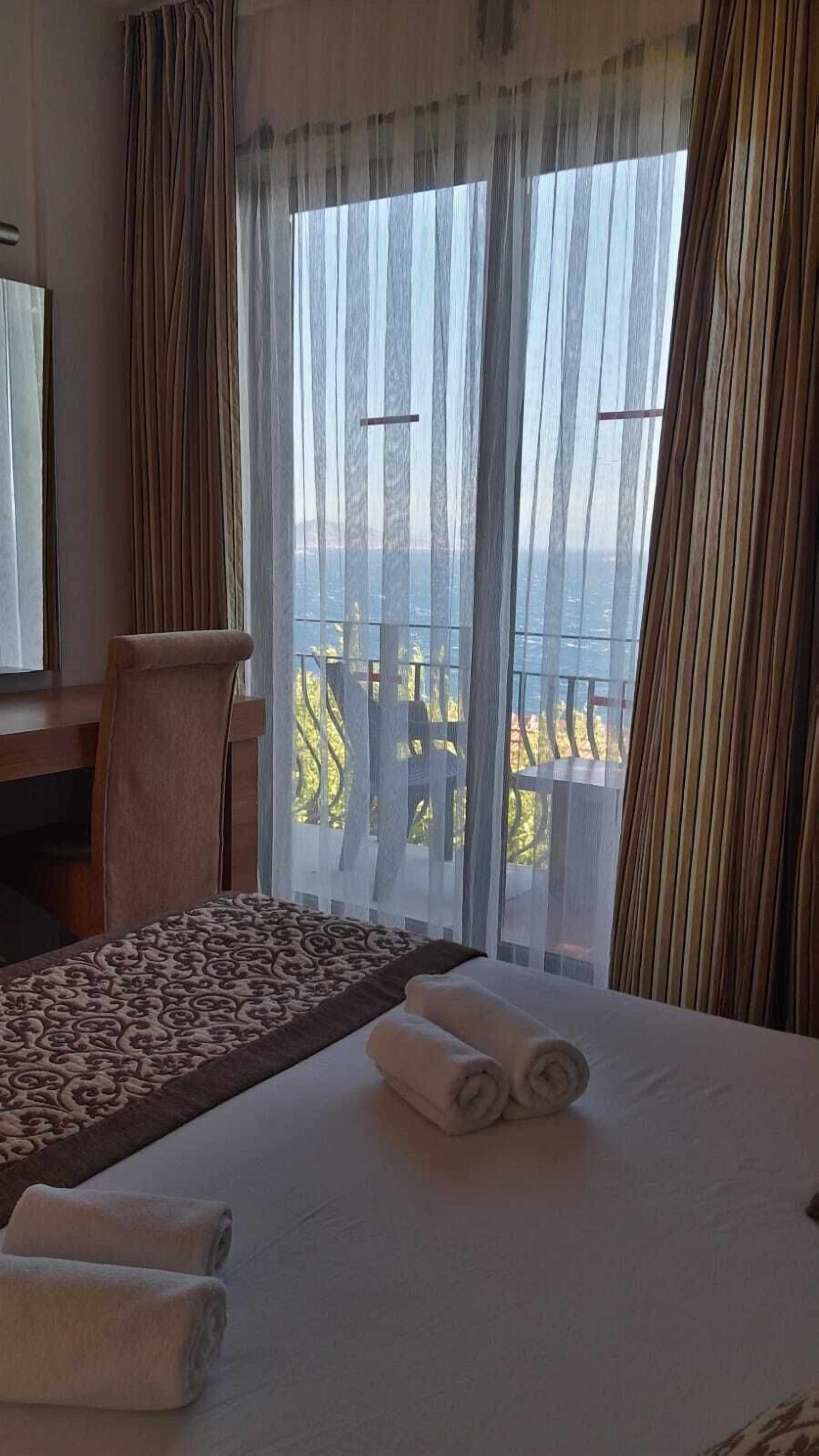 Double or Twin Room Sea View