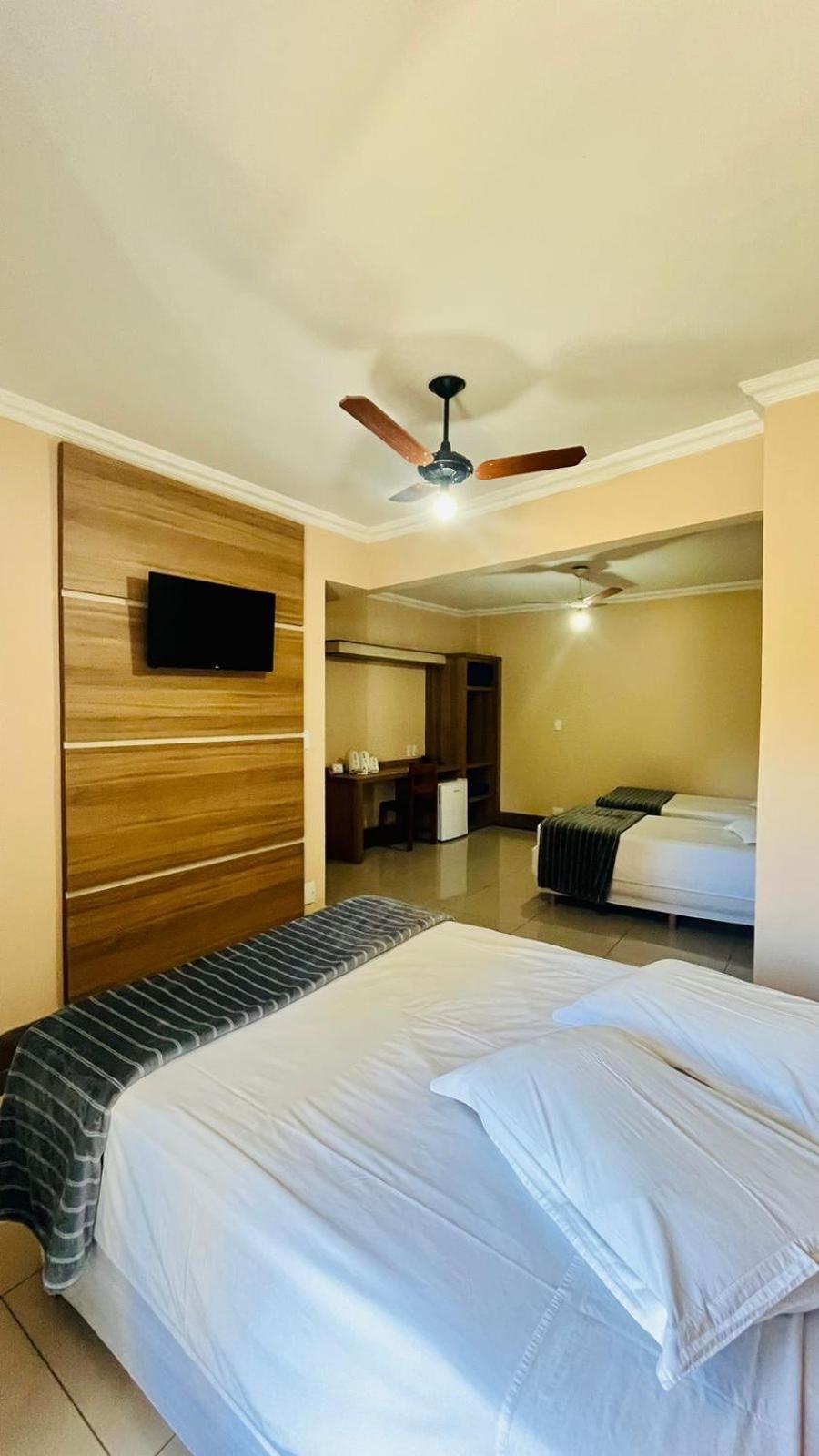 Quarto Standard com Cama de Casal ou 2 de Solteiro