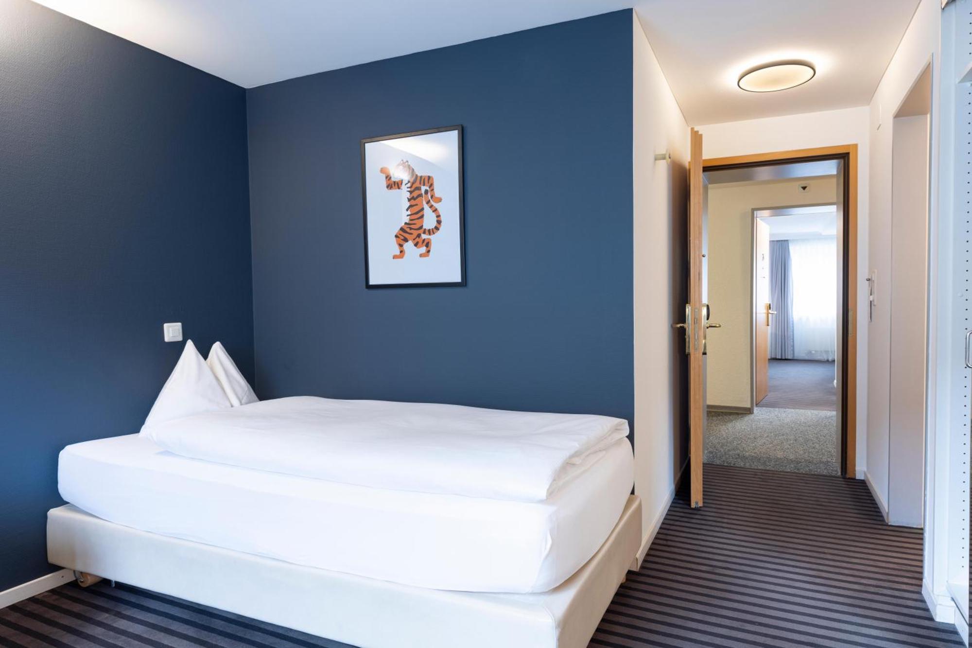 Standard Single Room,1731687647:JPEG