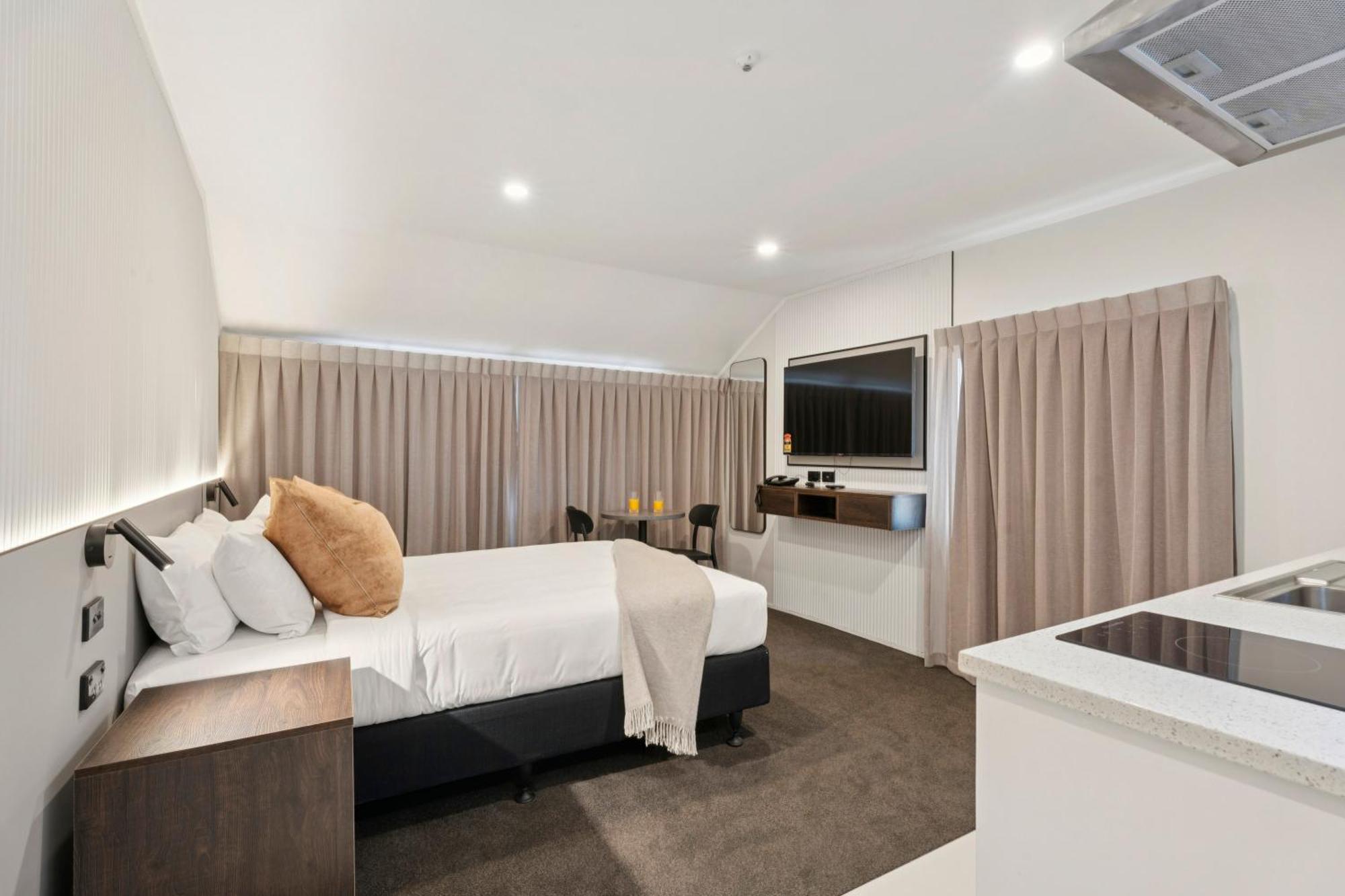 Queen Suite