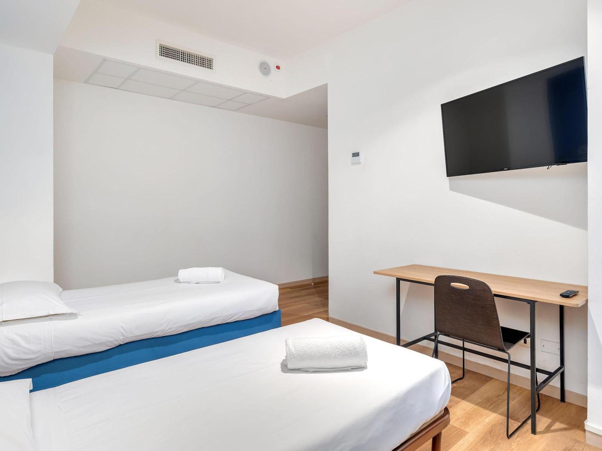 Economy Twin Room