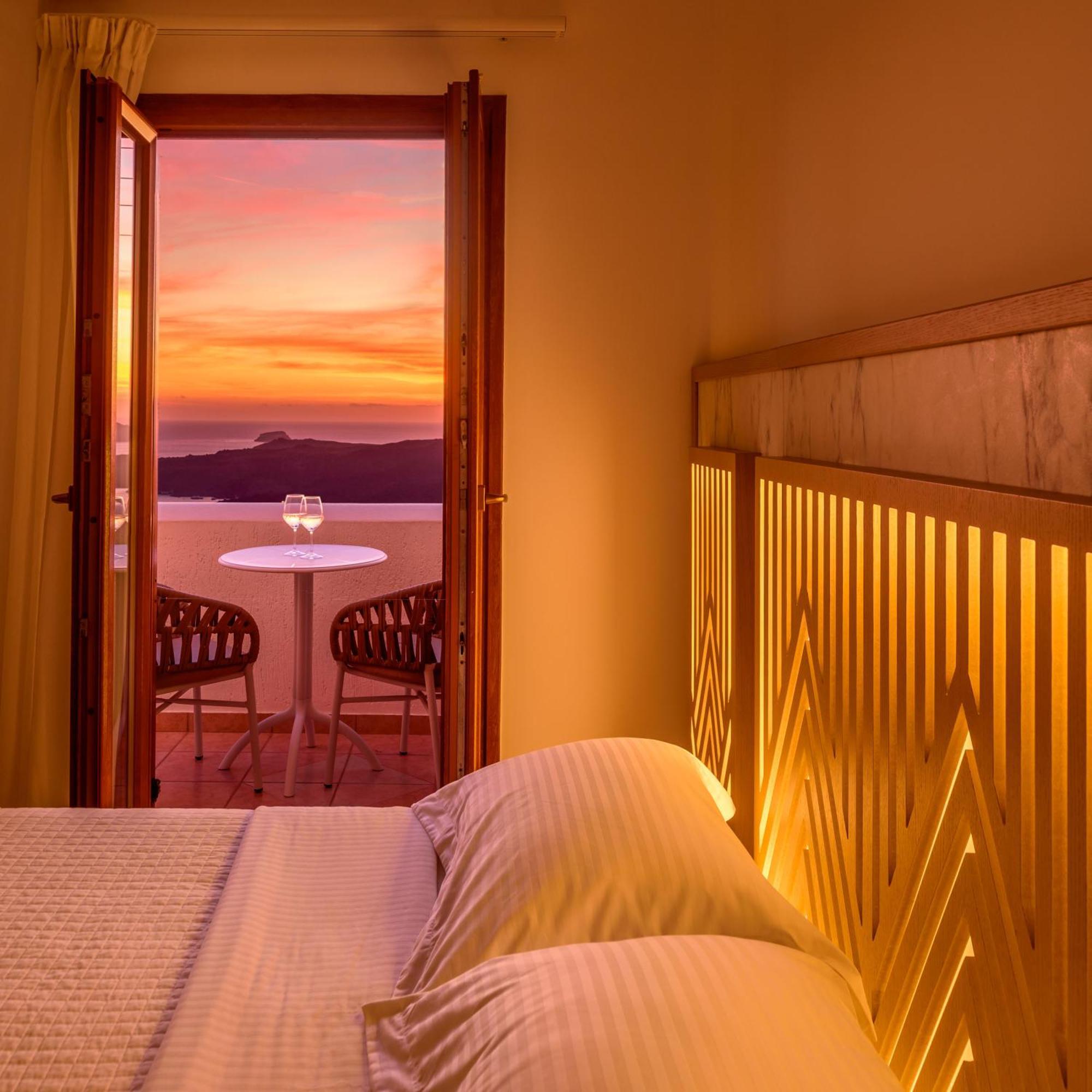 Deluxe Room Volcano View
