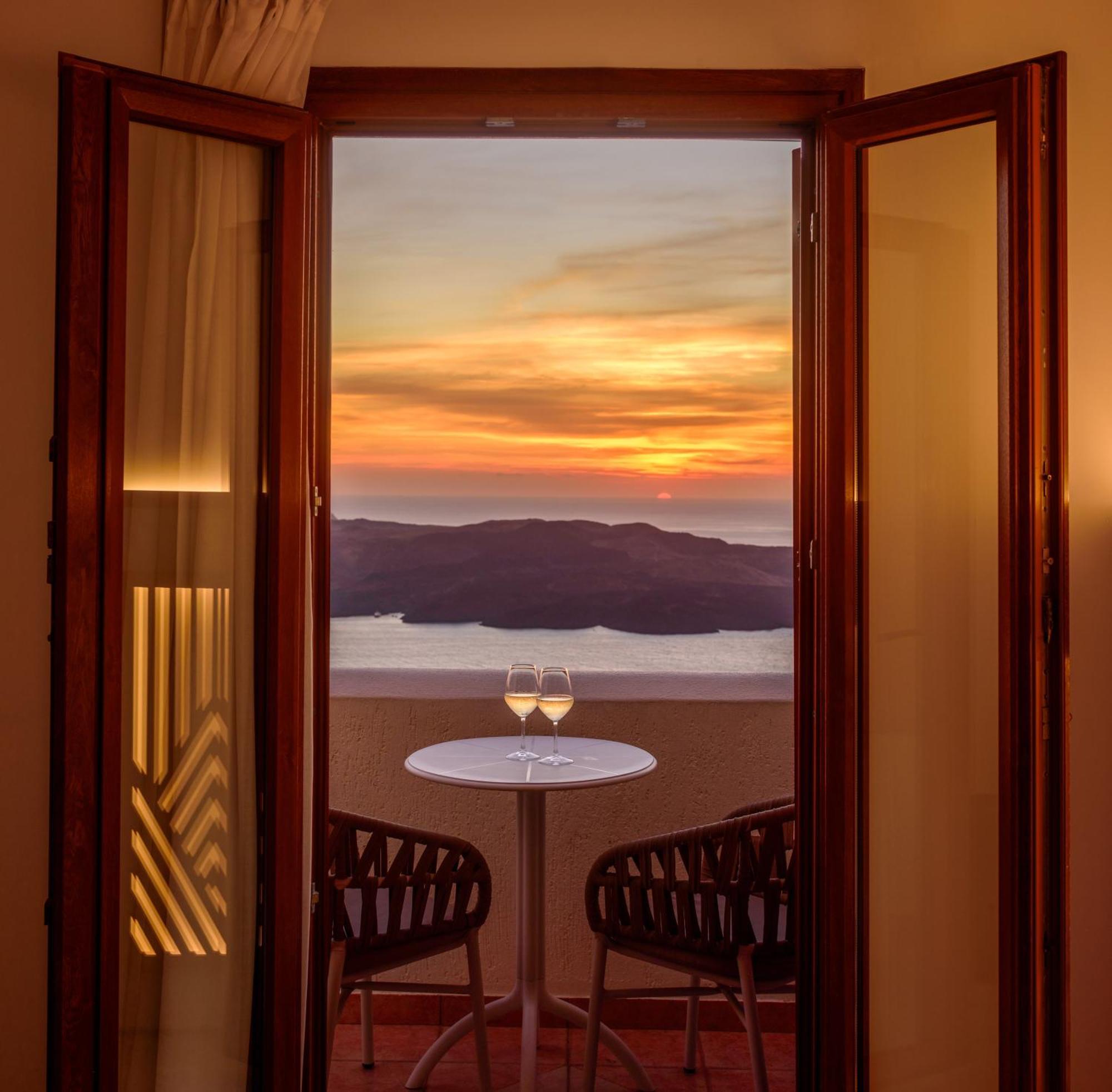 Deluxe Room Volcano View
