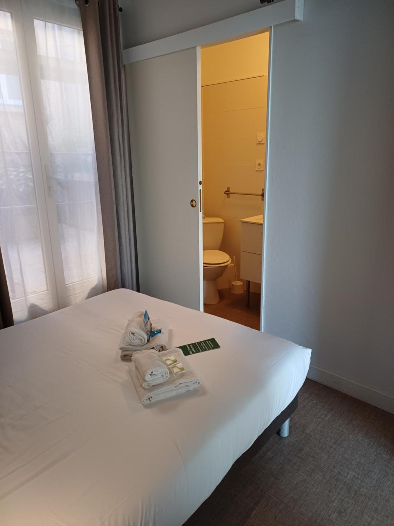 Economy Plus Double Room Patio View