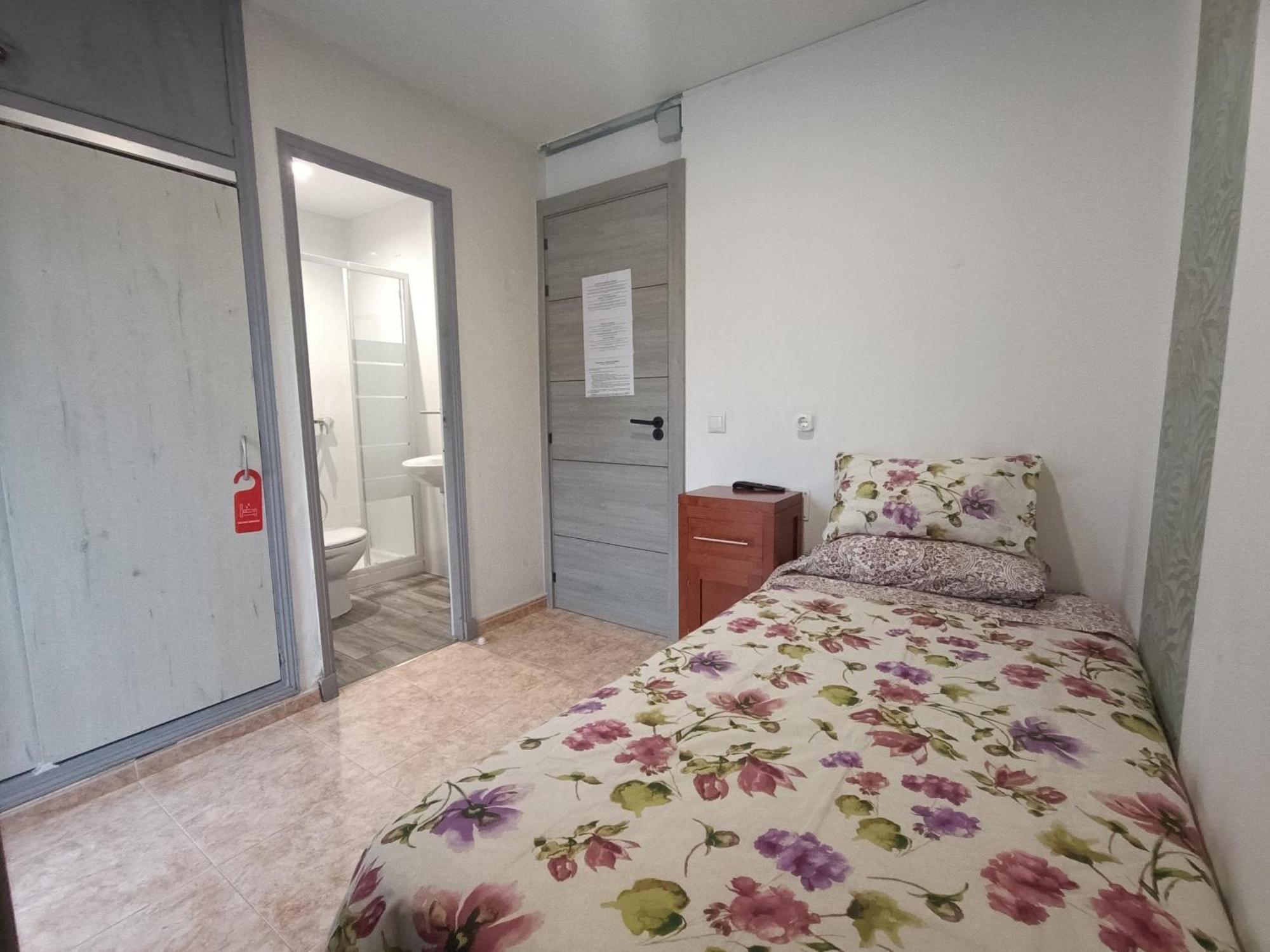 Single Room Mountain View