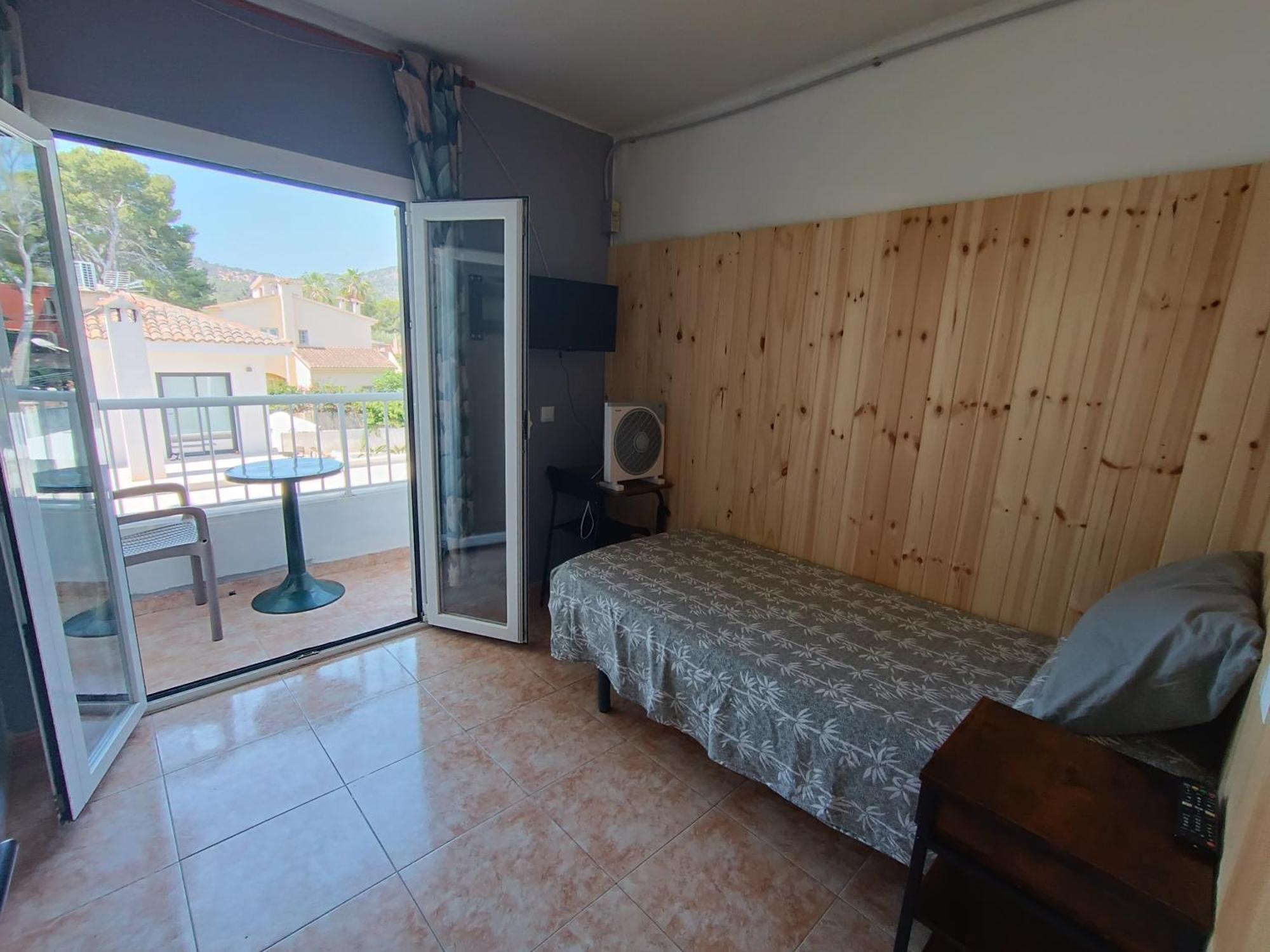 Standard Single Room Mountain View