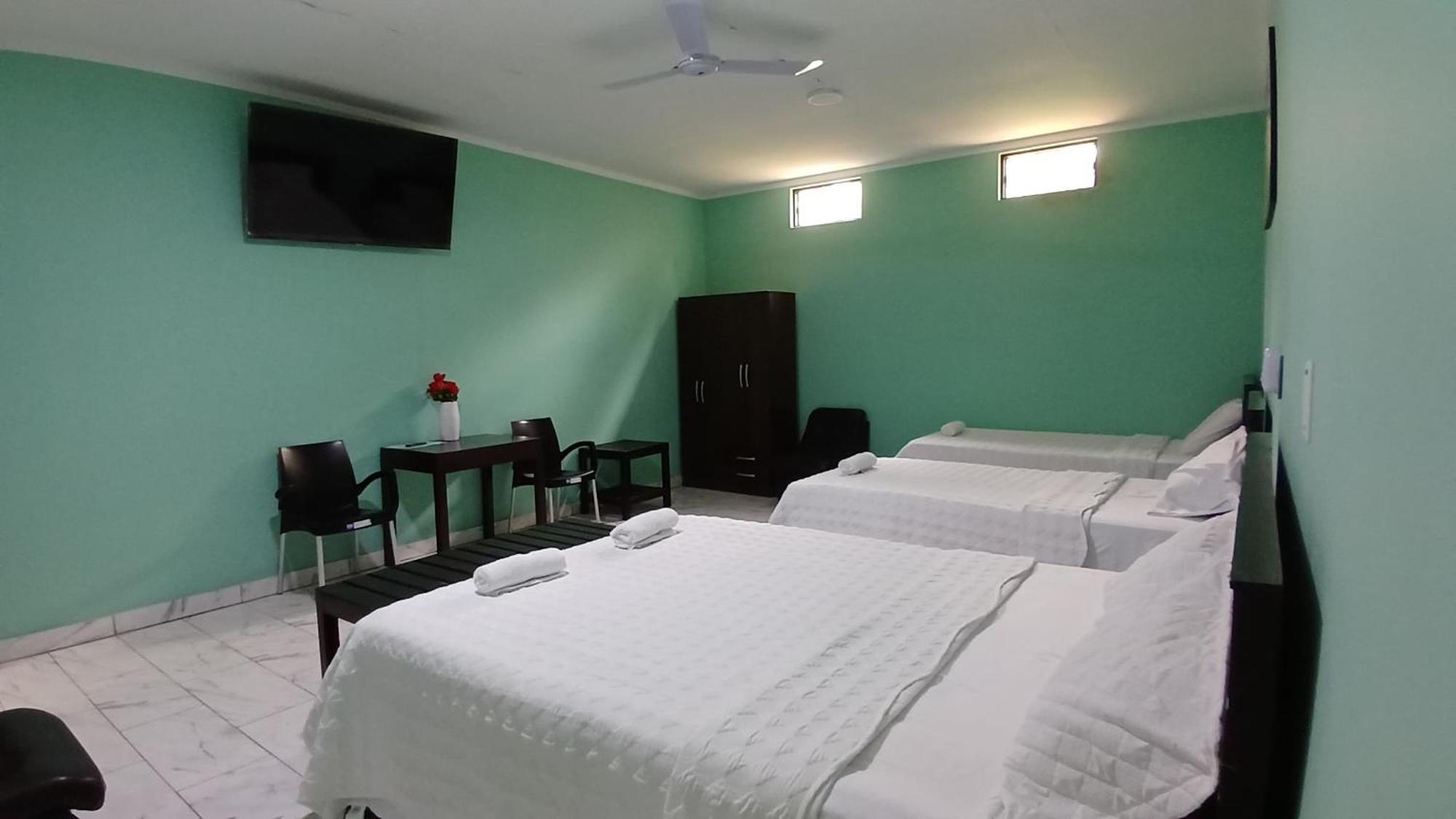 Deluxe Family Room
