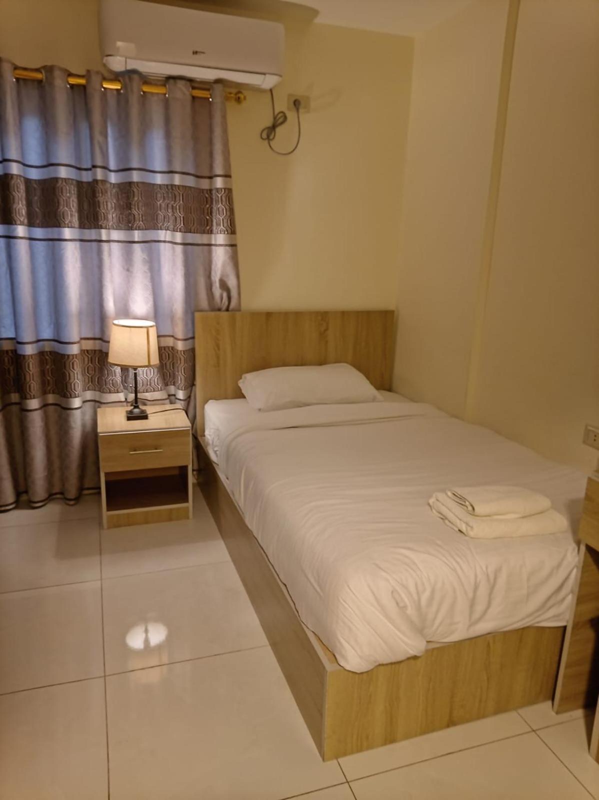 Single Room,1743951556:JPEG