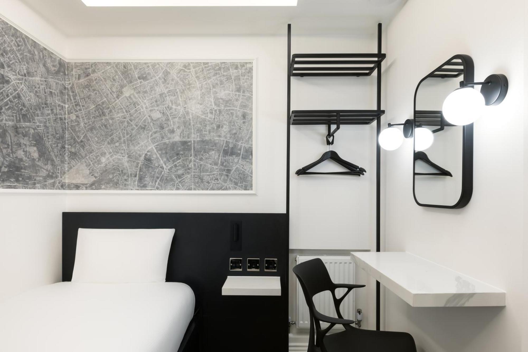 Signature Solo Room
