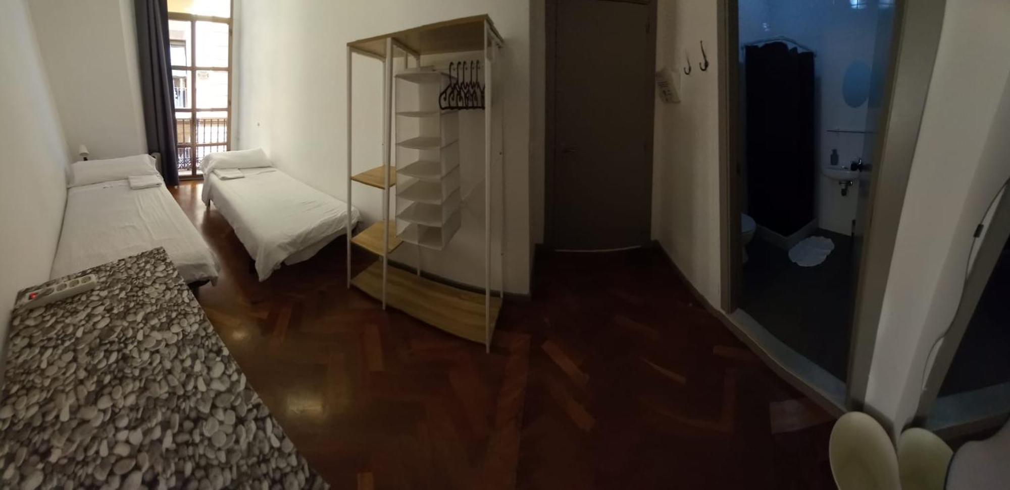 Camera Doppia con Letti Singoli con Bagno Privato