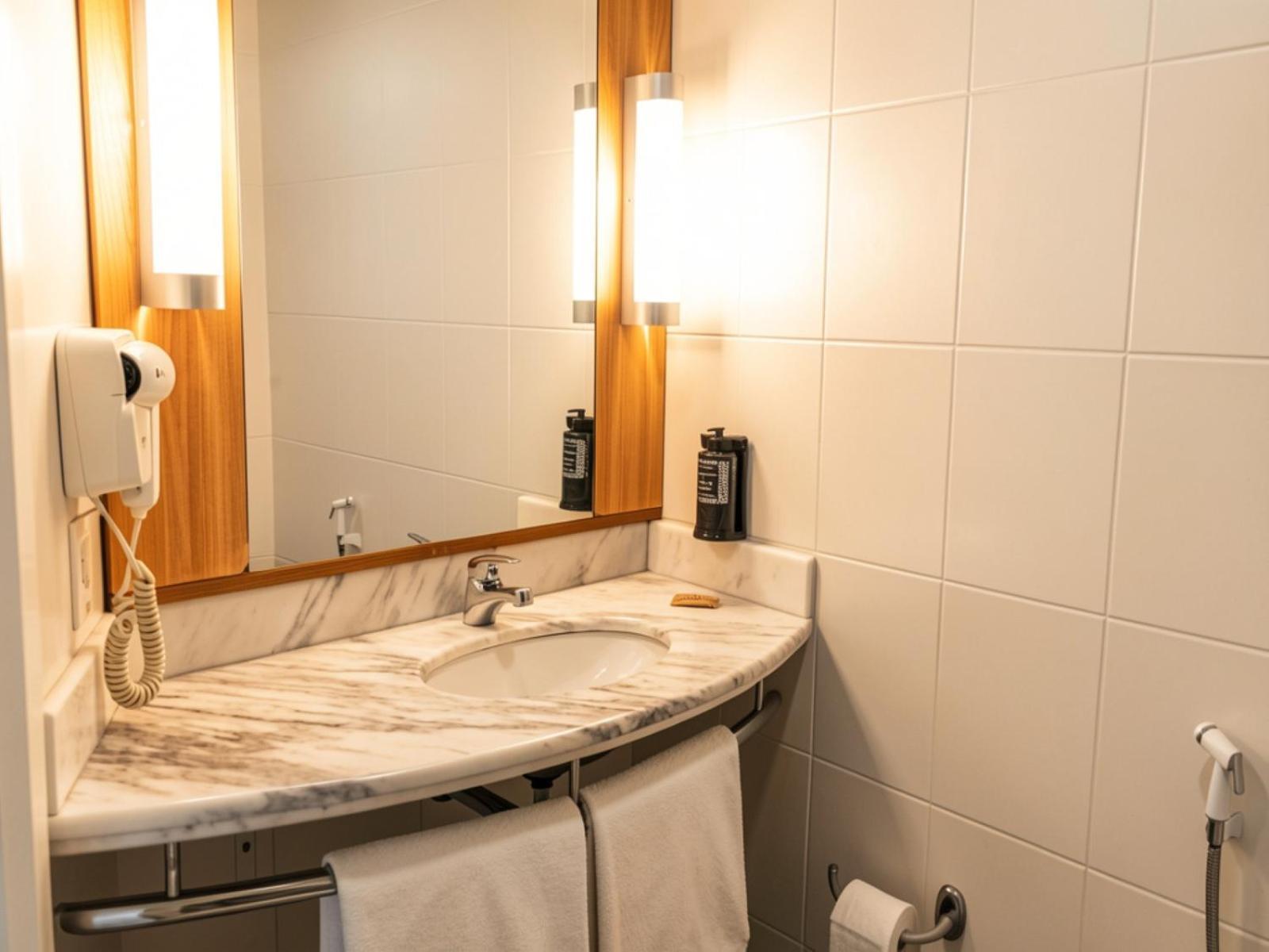 Quarto Superior com 1 Cama de Casal e 1 Cama de Solteiro