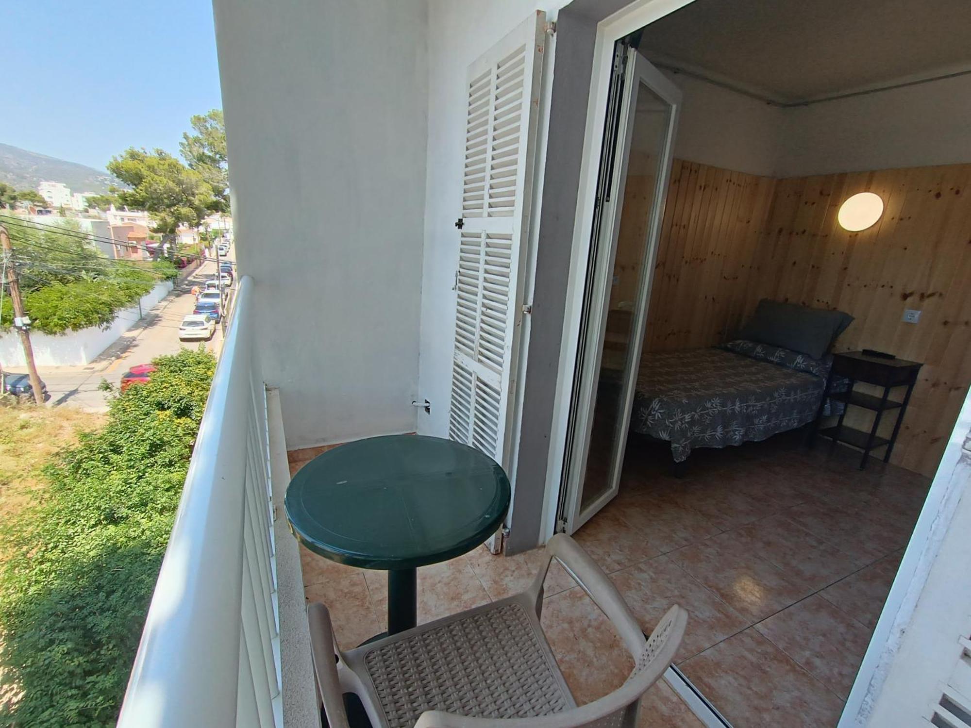 Standard Single Room Mountain View