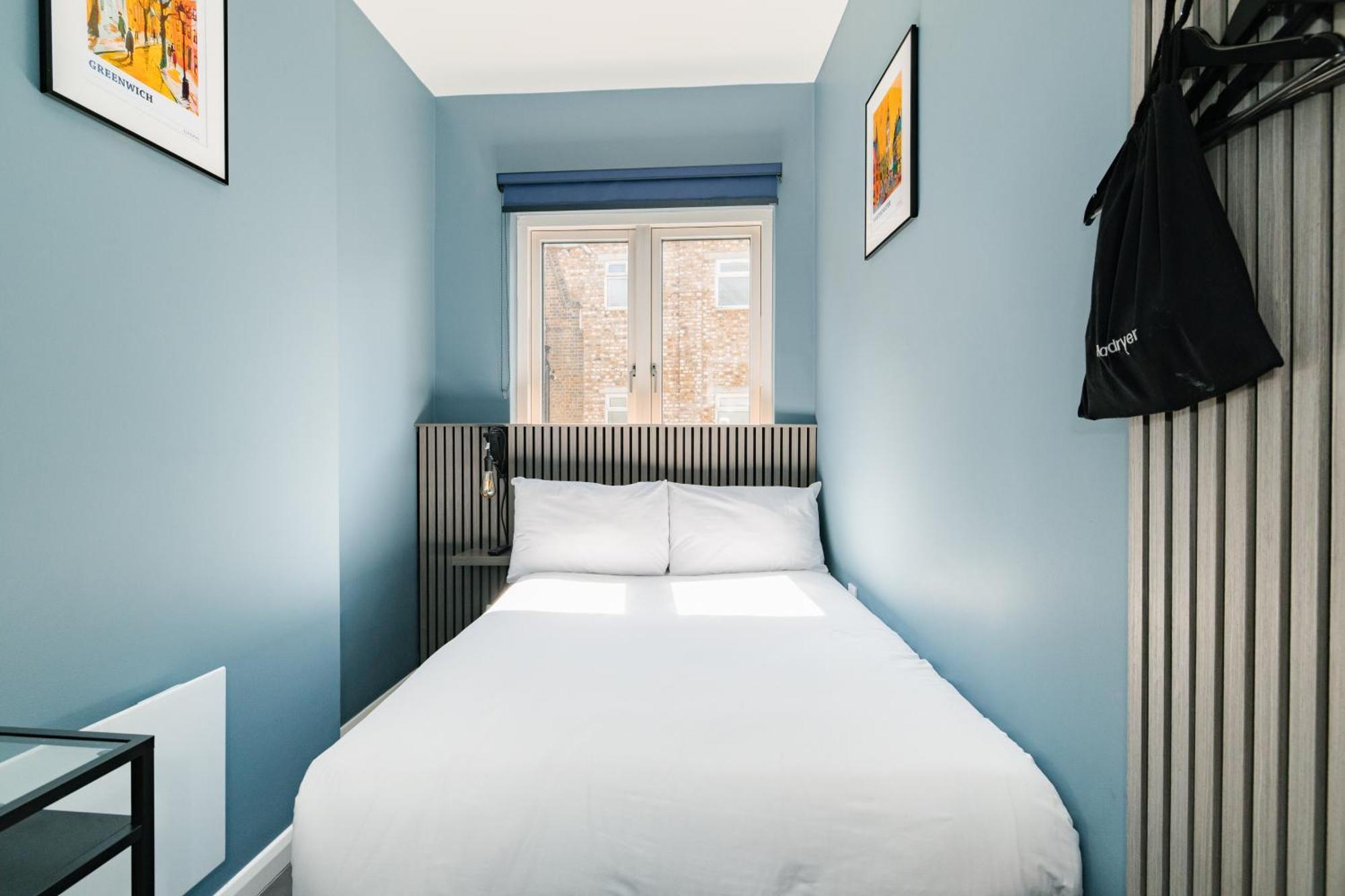 Tweepersoonskamer met Gedeelde Badkamer
