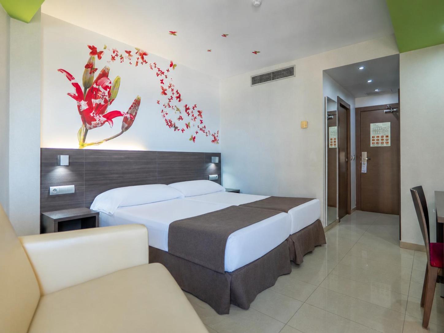 Comfort Double or Twin Room Lateral Sea View