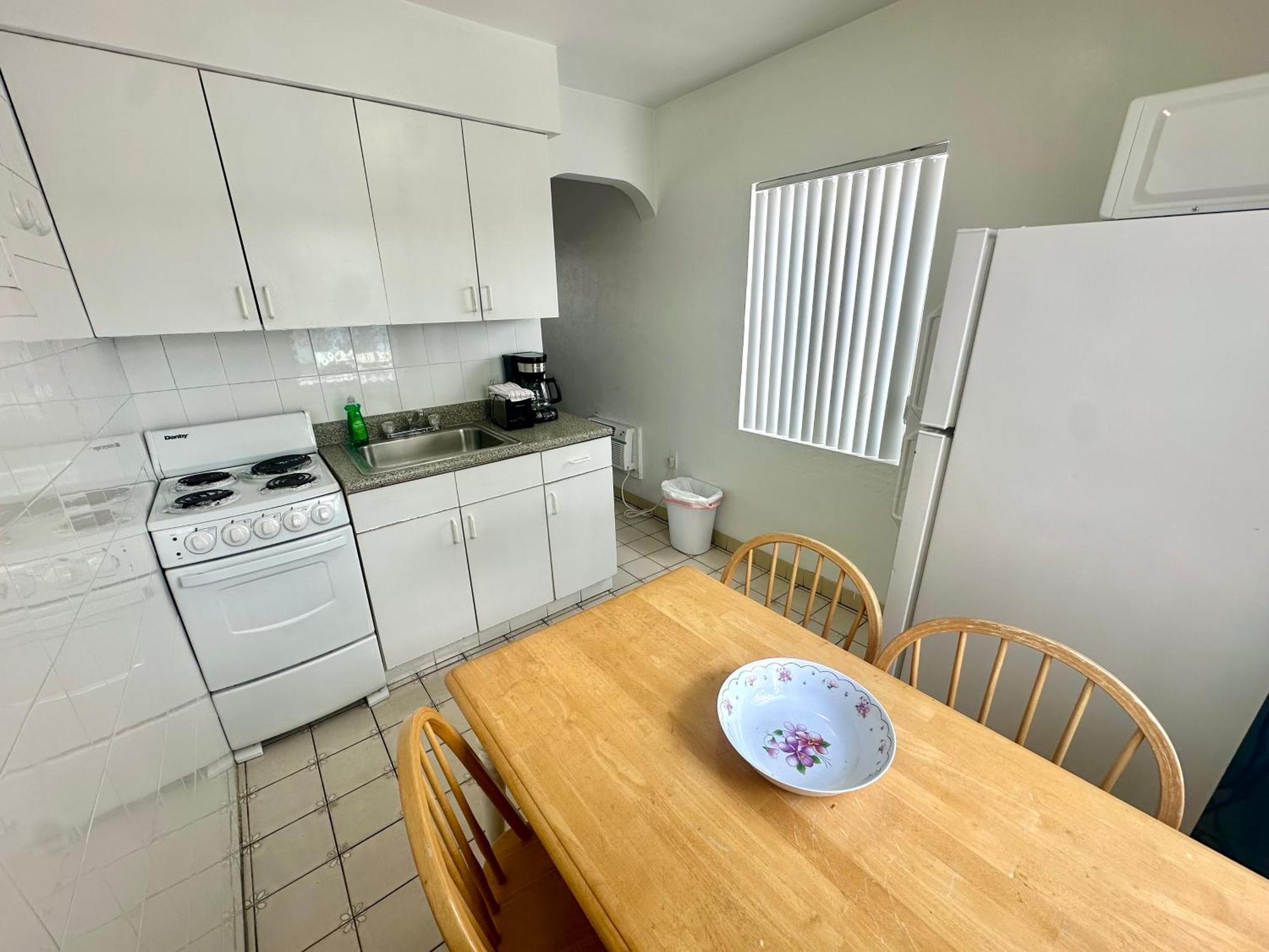 Studio Kitchen