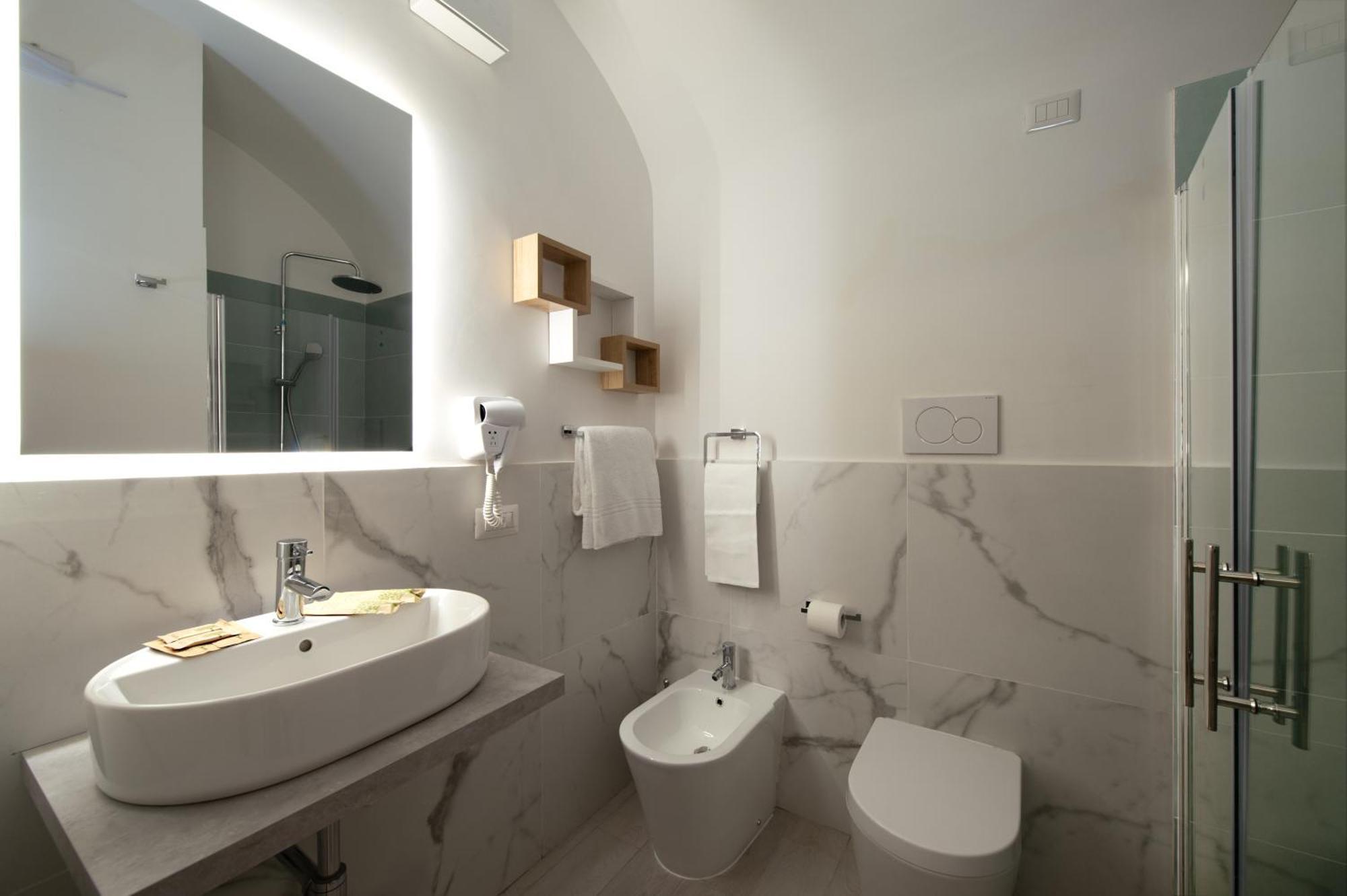 Double or Twin Room,1774431089:JPEG