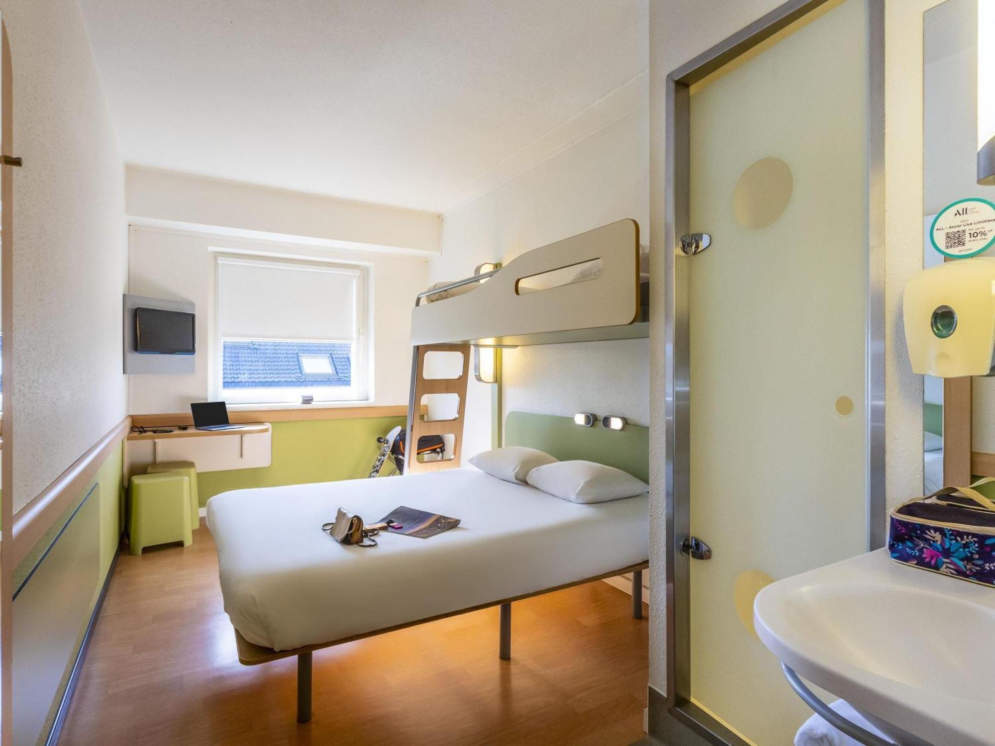 Standard Family Room One Double Bed One Bunk Bed